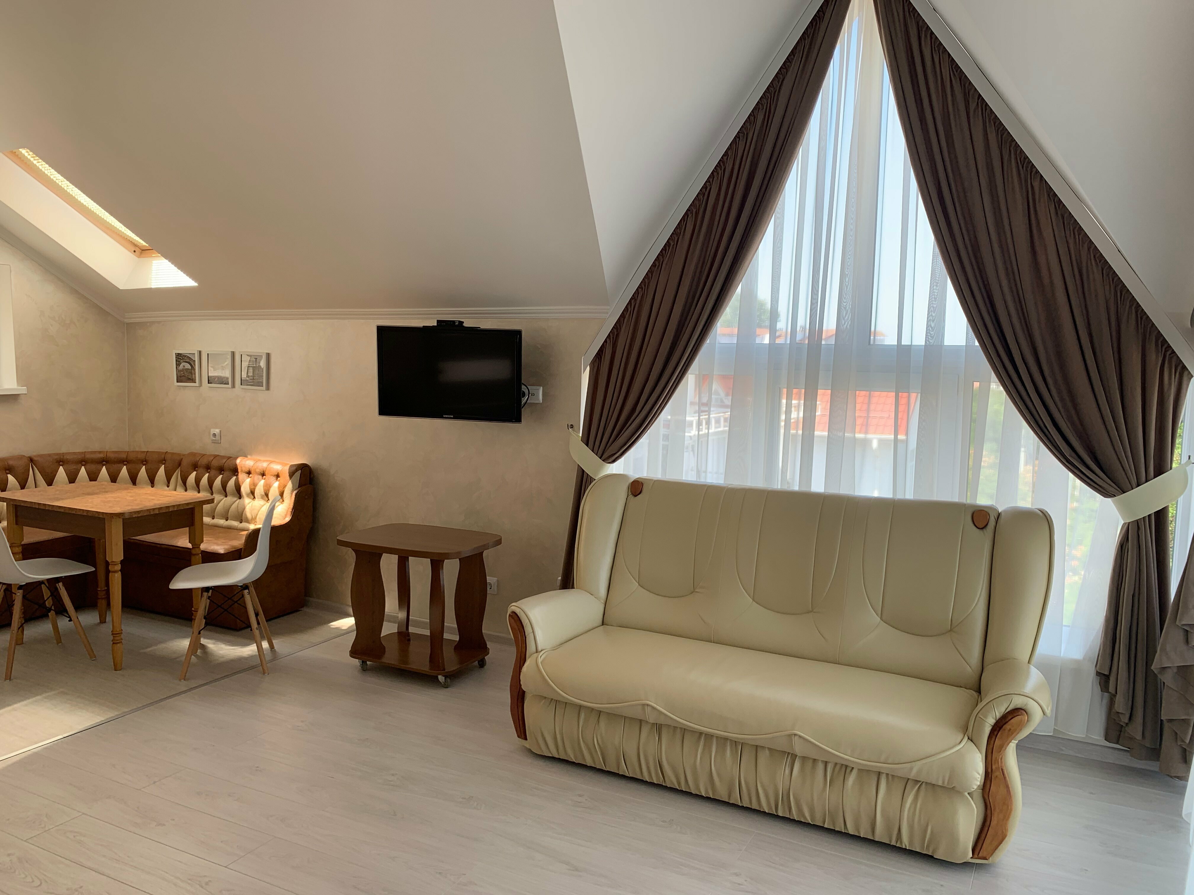 Семейный номер-студия  #3 с кухней 32 м.кв