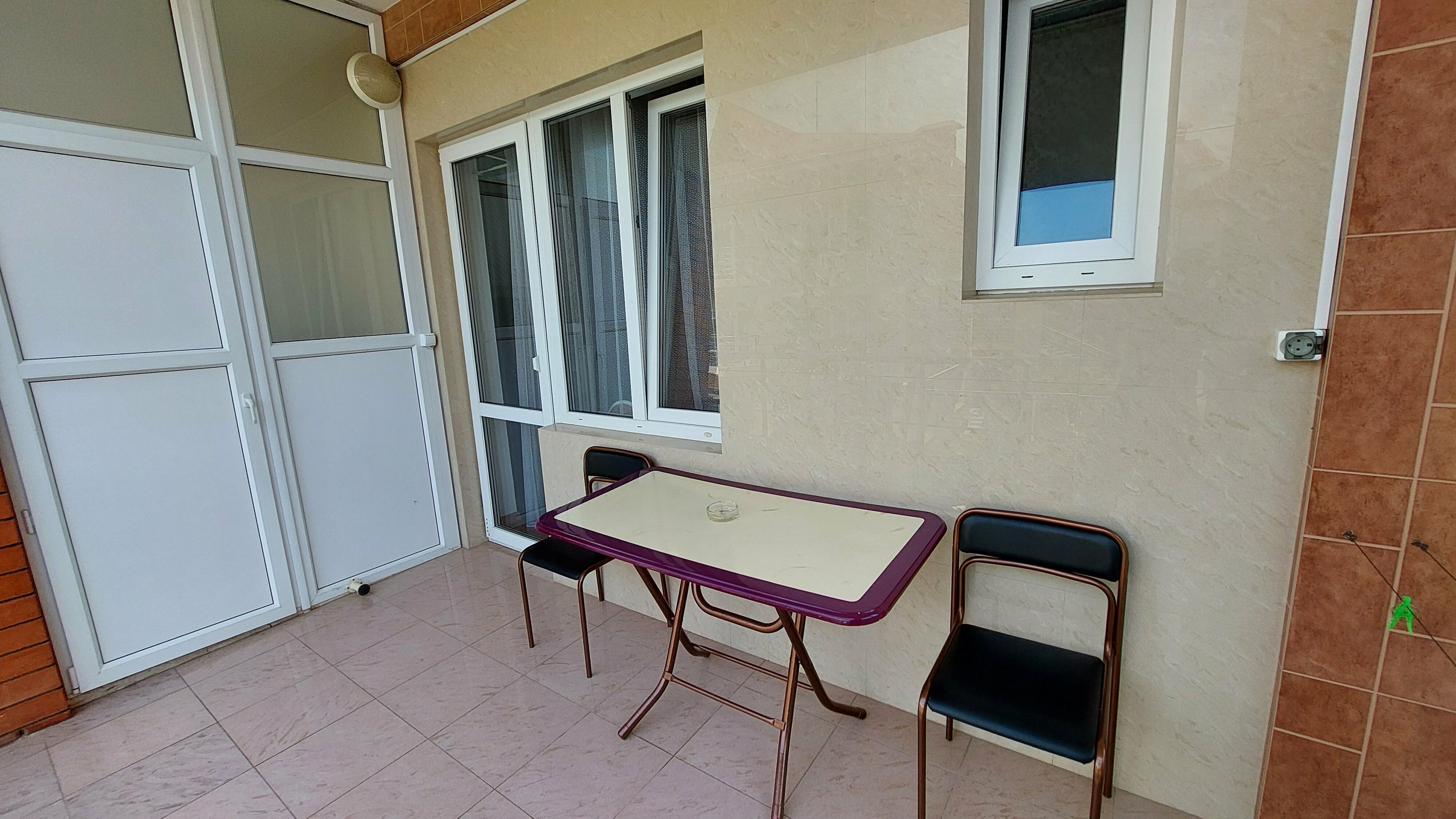 Полулюкс с балконом 2+2