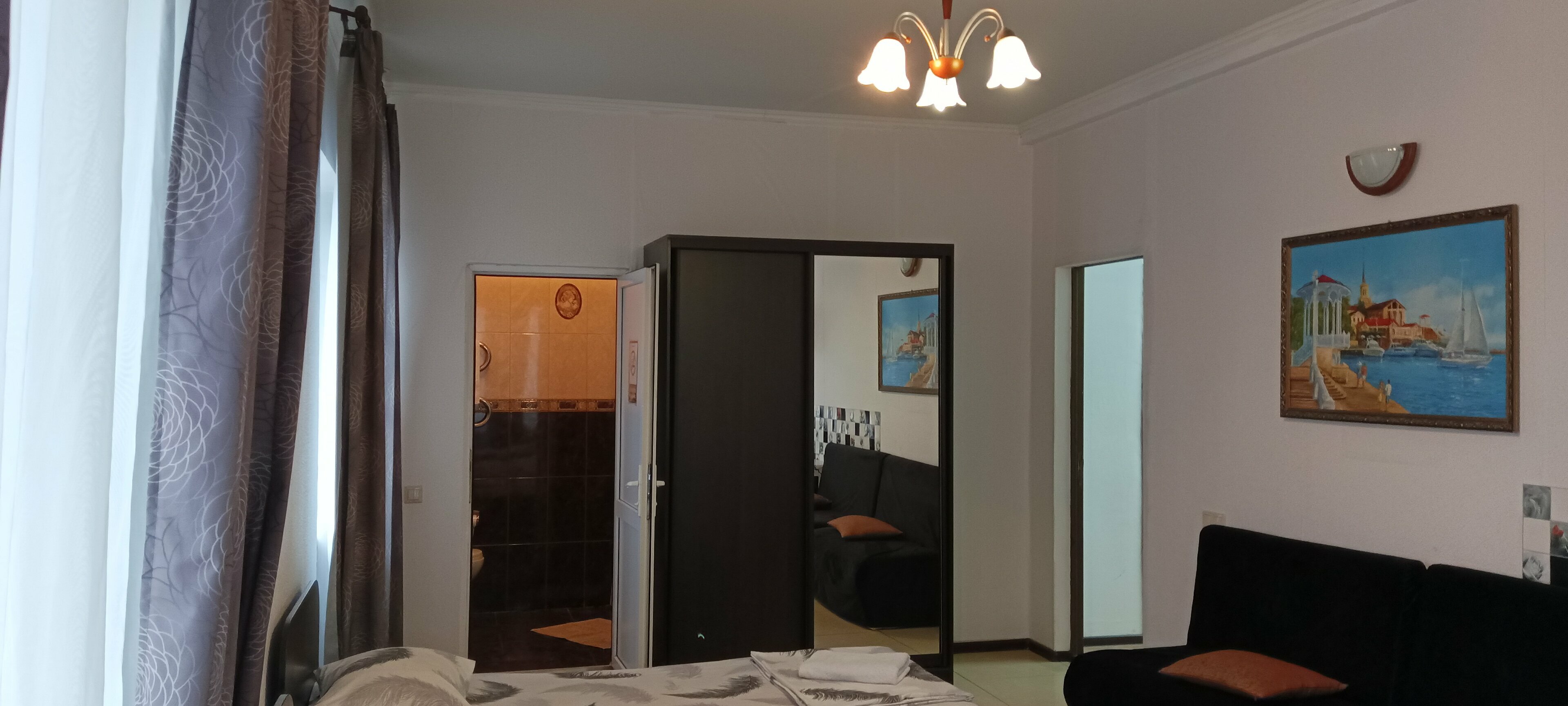 Семейный номер с видом на сад