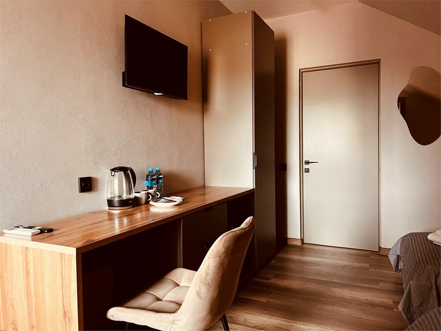 мансардный номер с раздельными кроватями