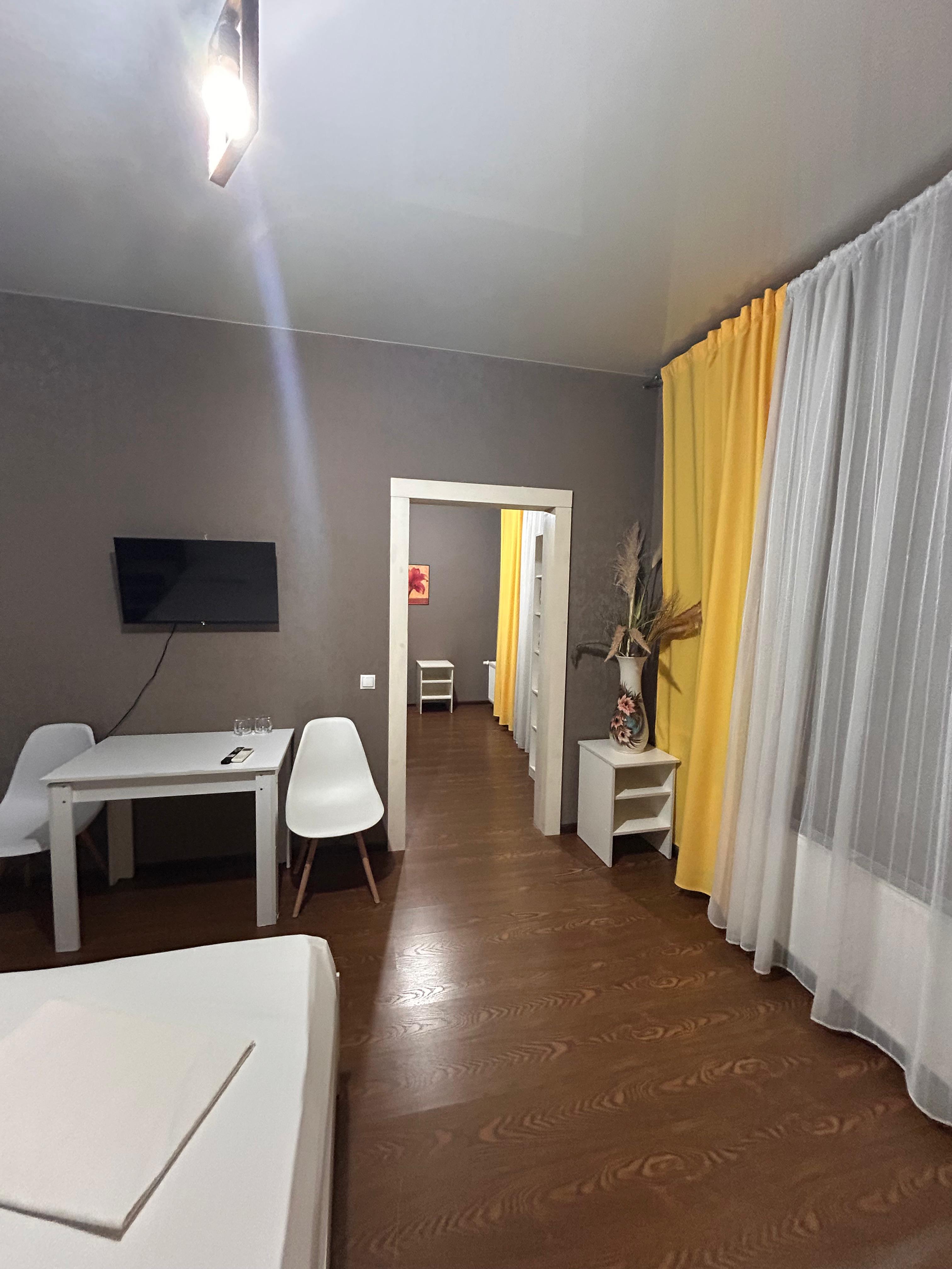 Трехместный номер с балконом