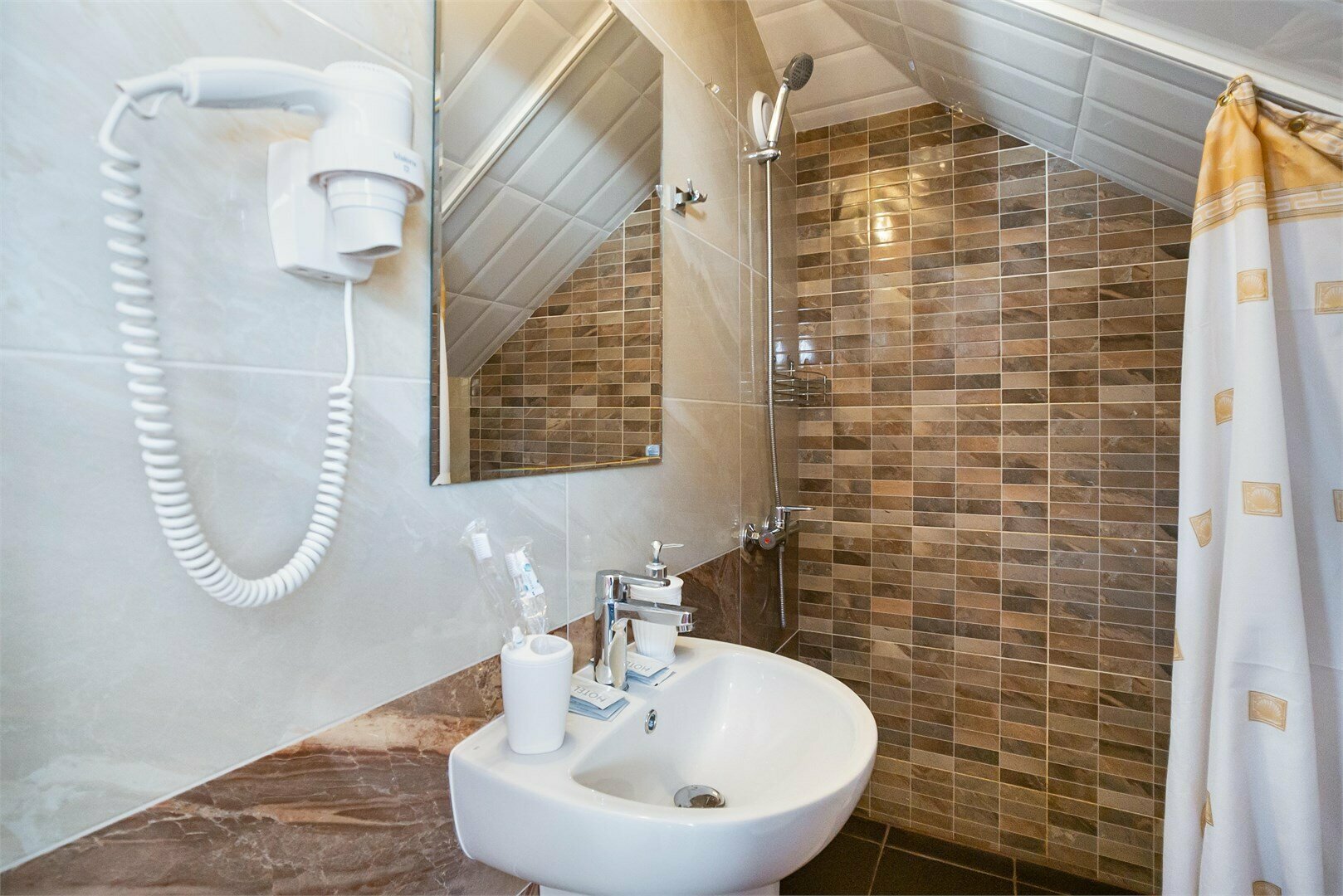 Студио трехместный