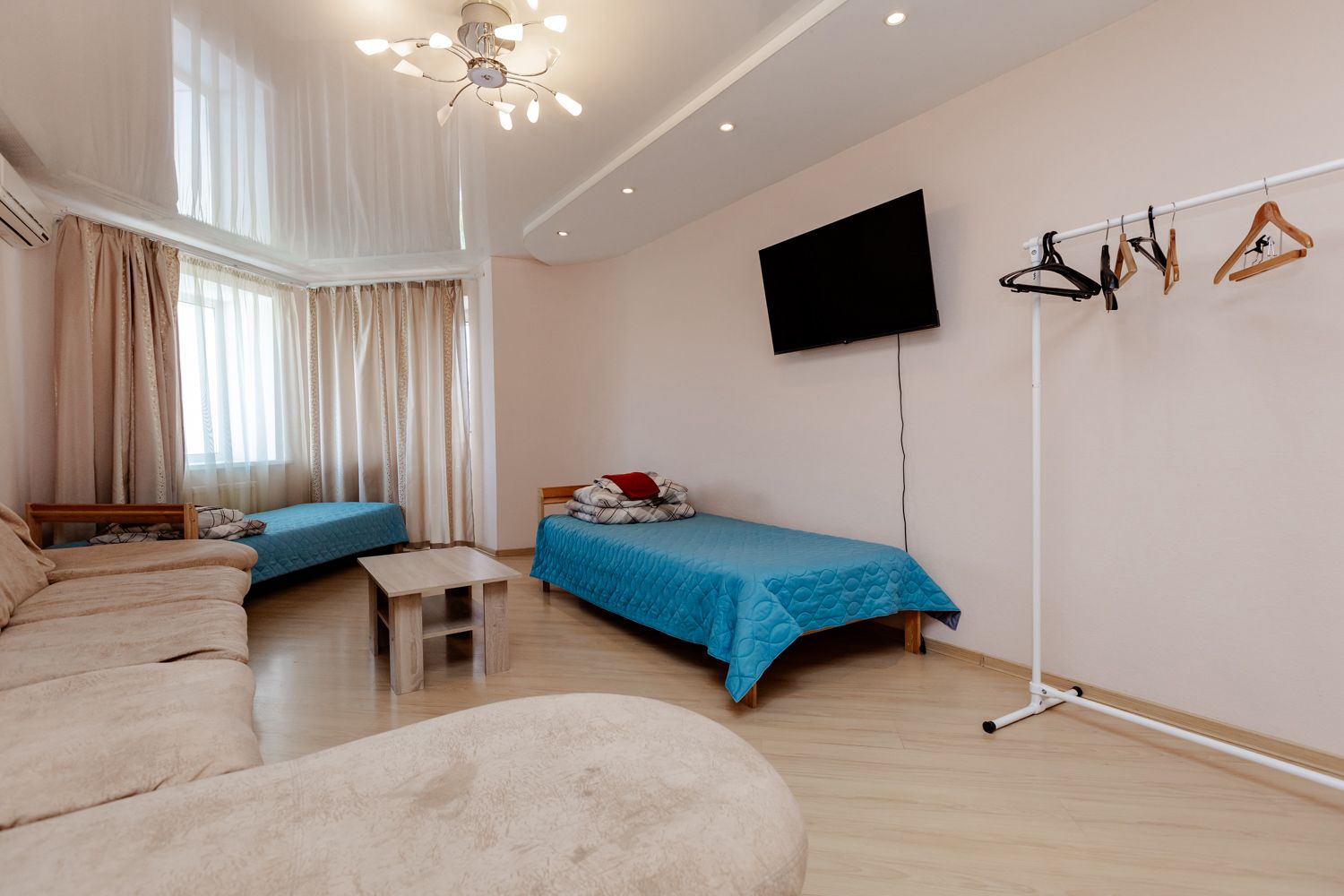 Жилая комната в 3-ой квартире Ш10-103