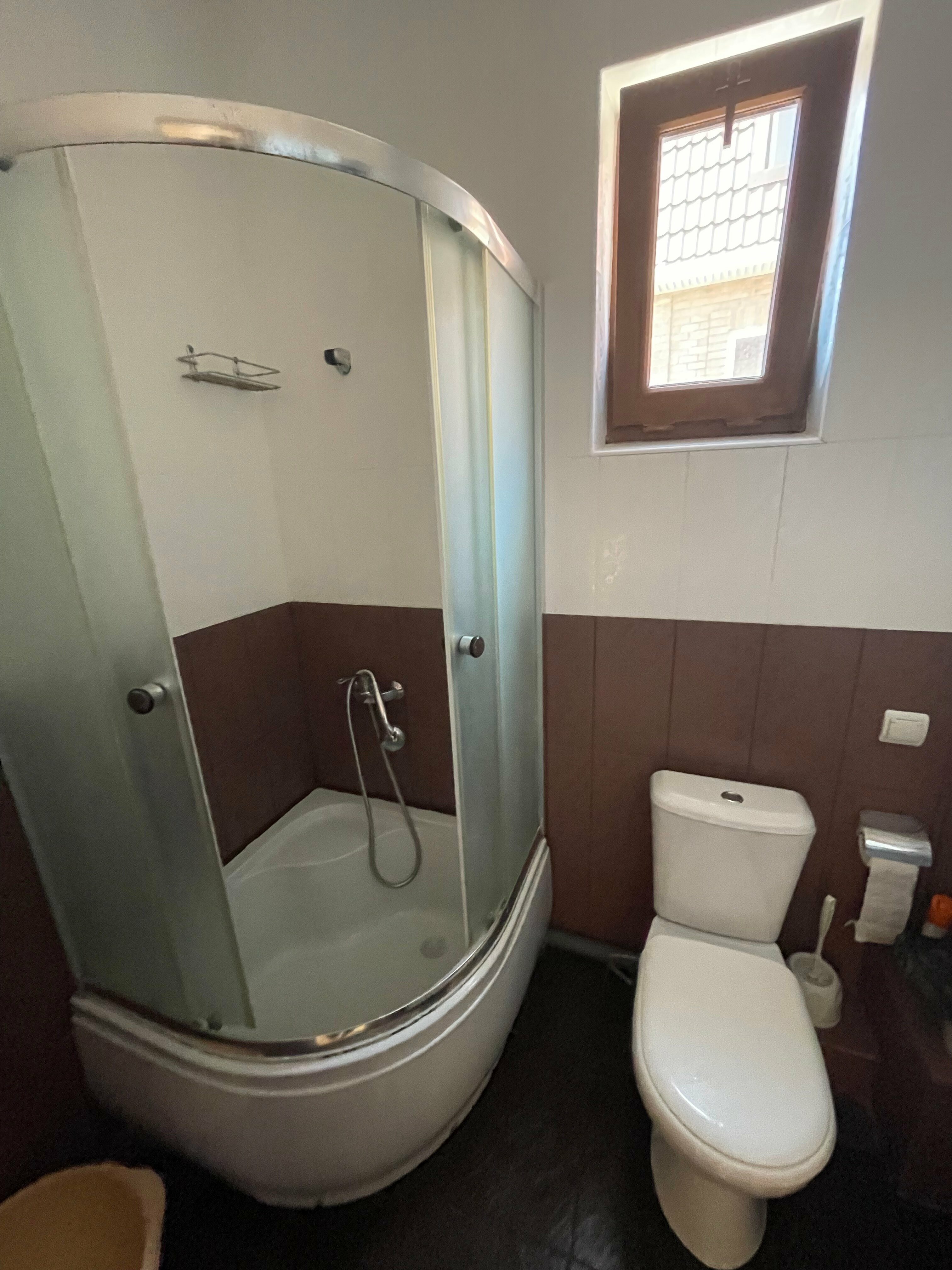 Трехместный номер с балконом