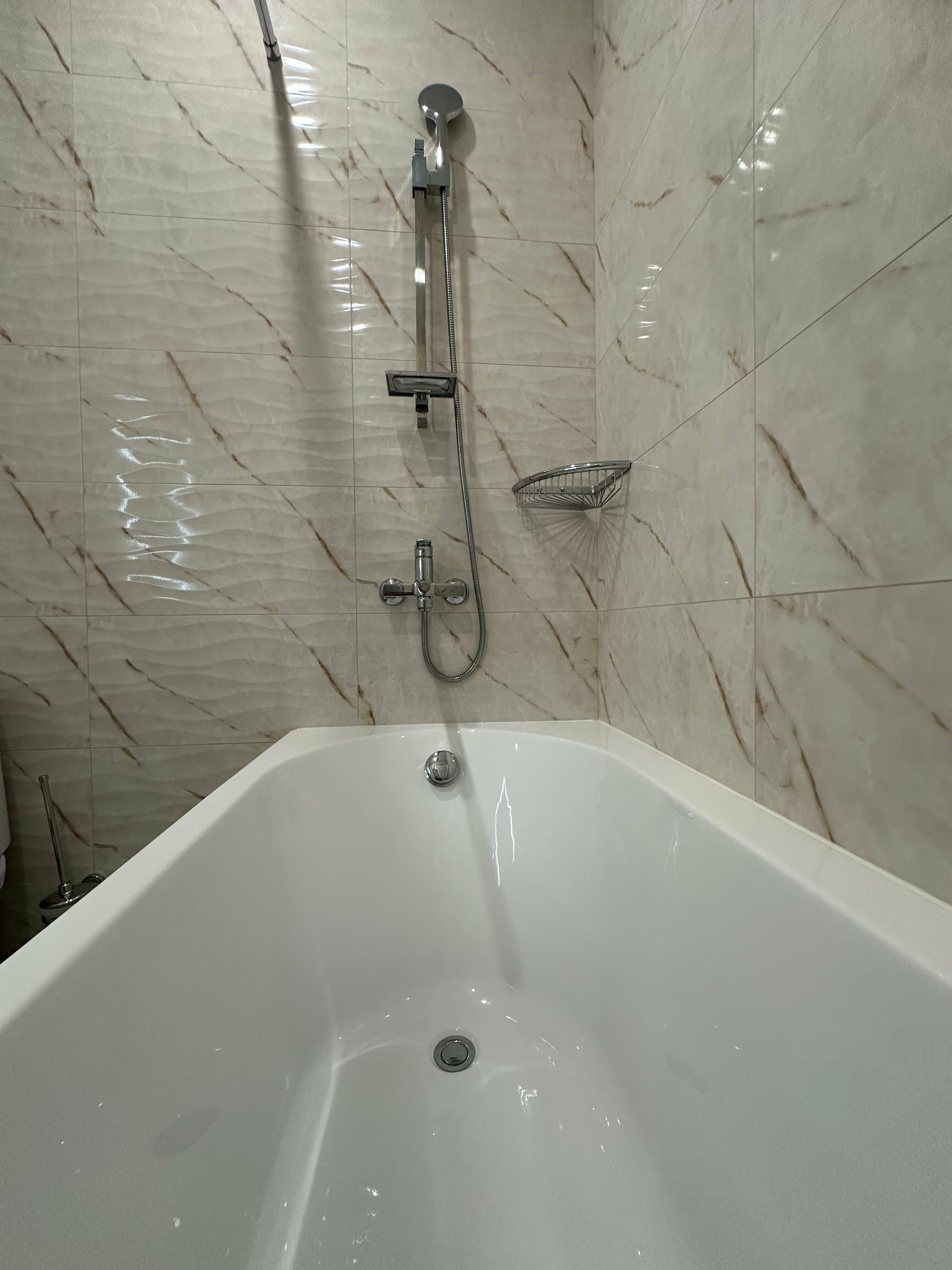 Полулюкс с балконом и ванной