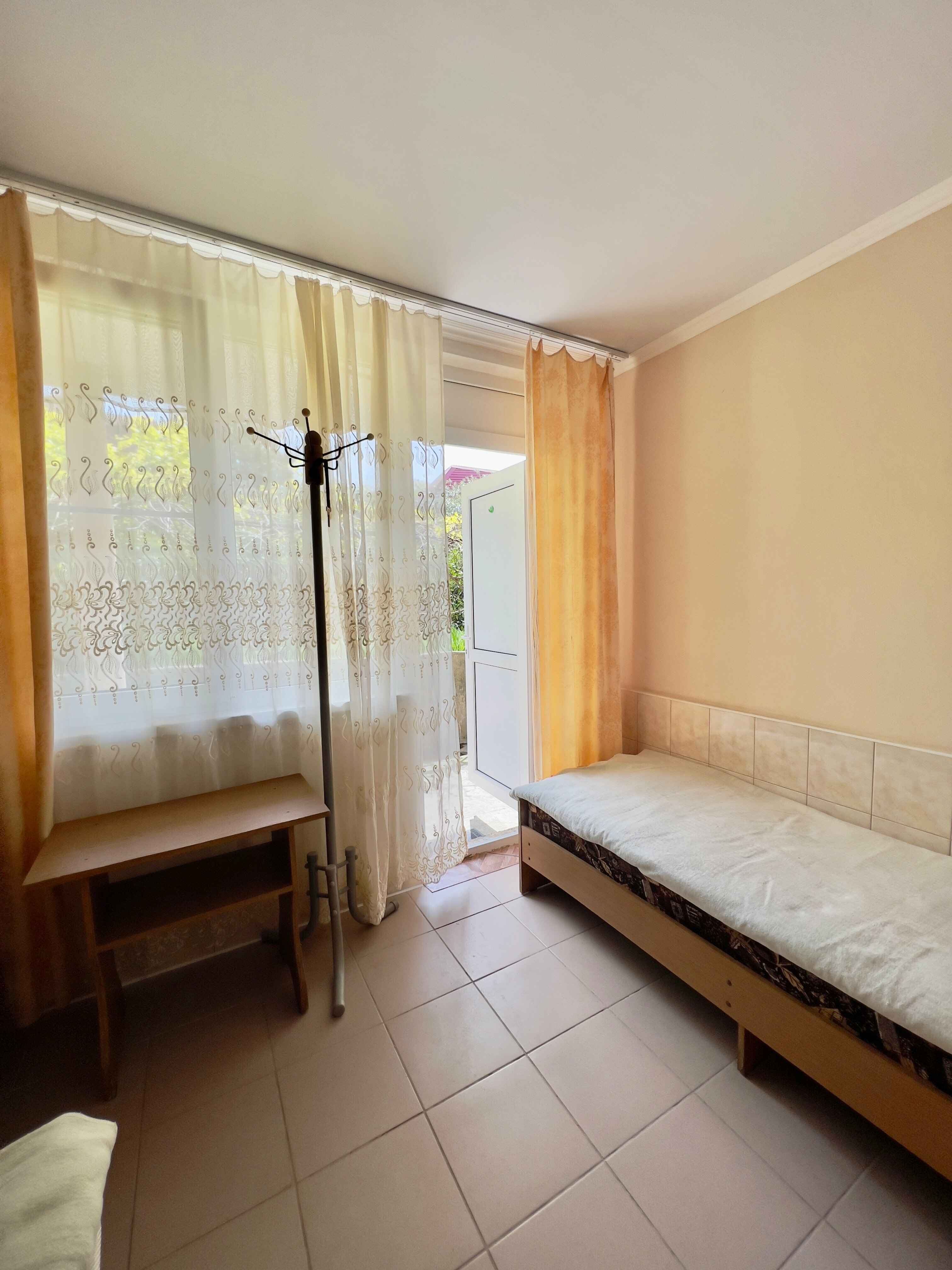 Трехместный номер эконом-класса