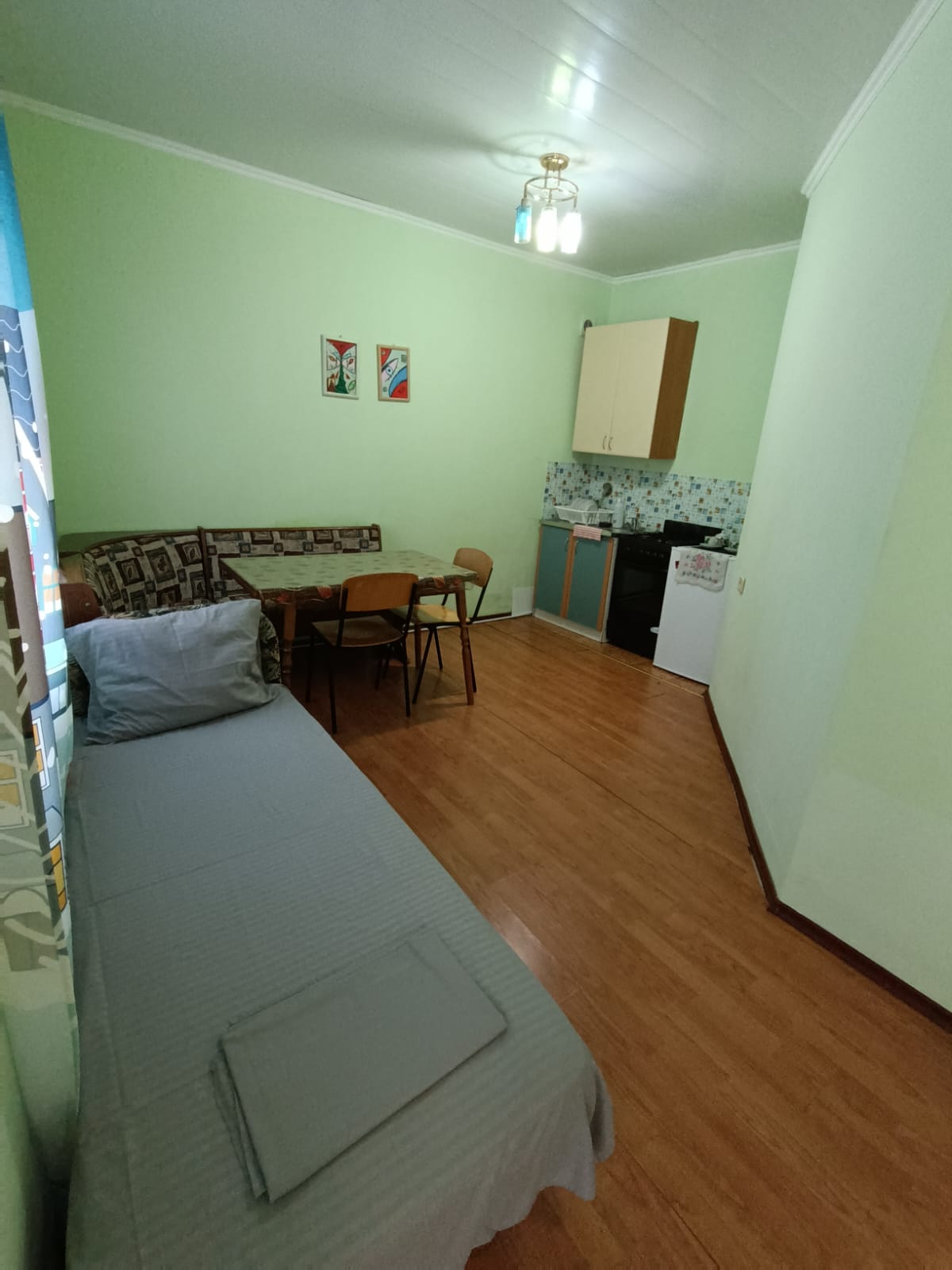 Домик  2-х комнатный с кухней