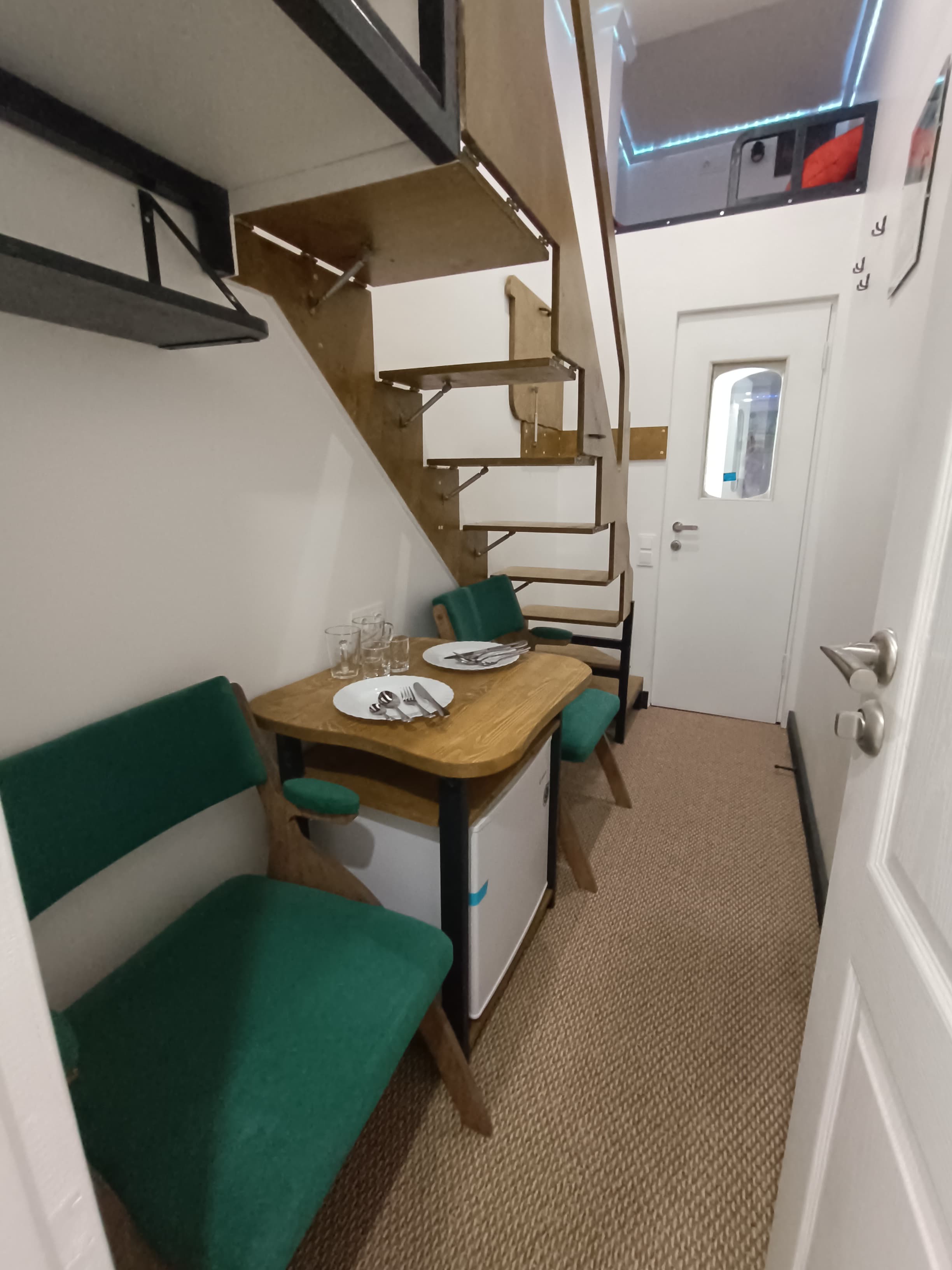 Двухместный номер микро - Лофт с удобствами без окна