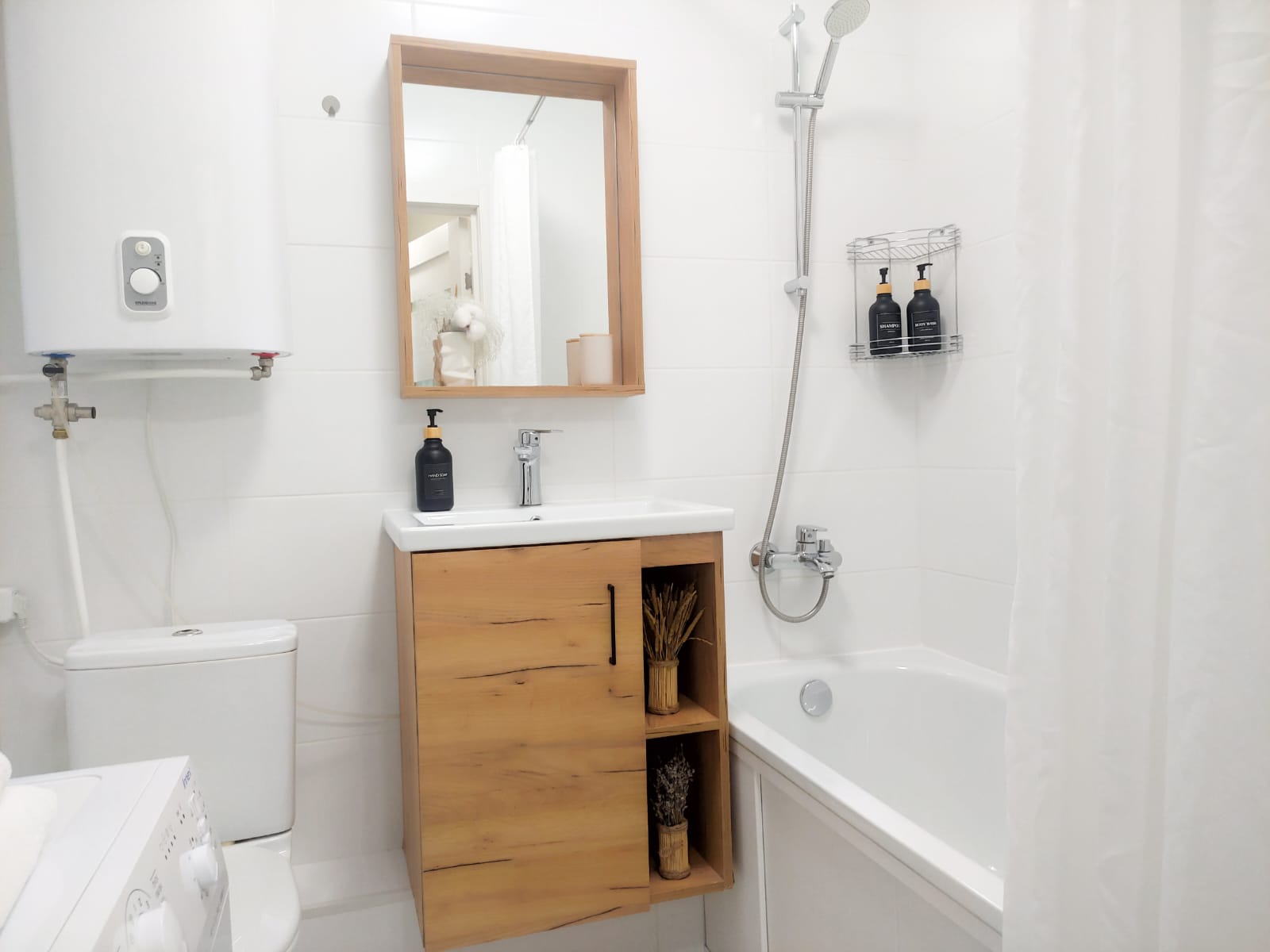 Классный Домик. 1-комнатная квартира с просторной кухней и видом на лес