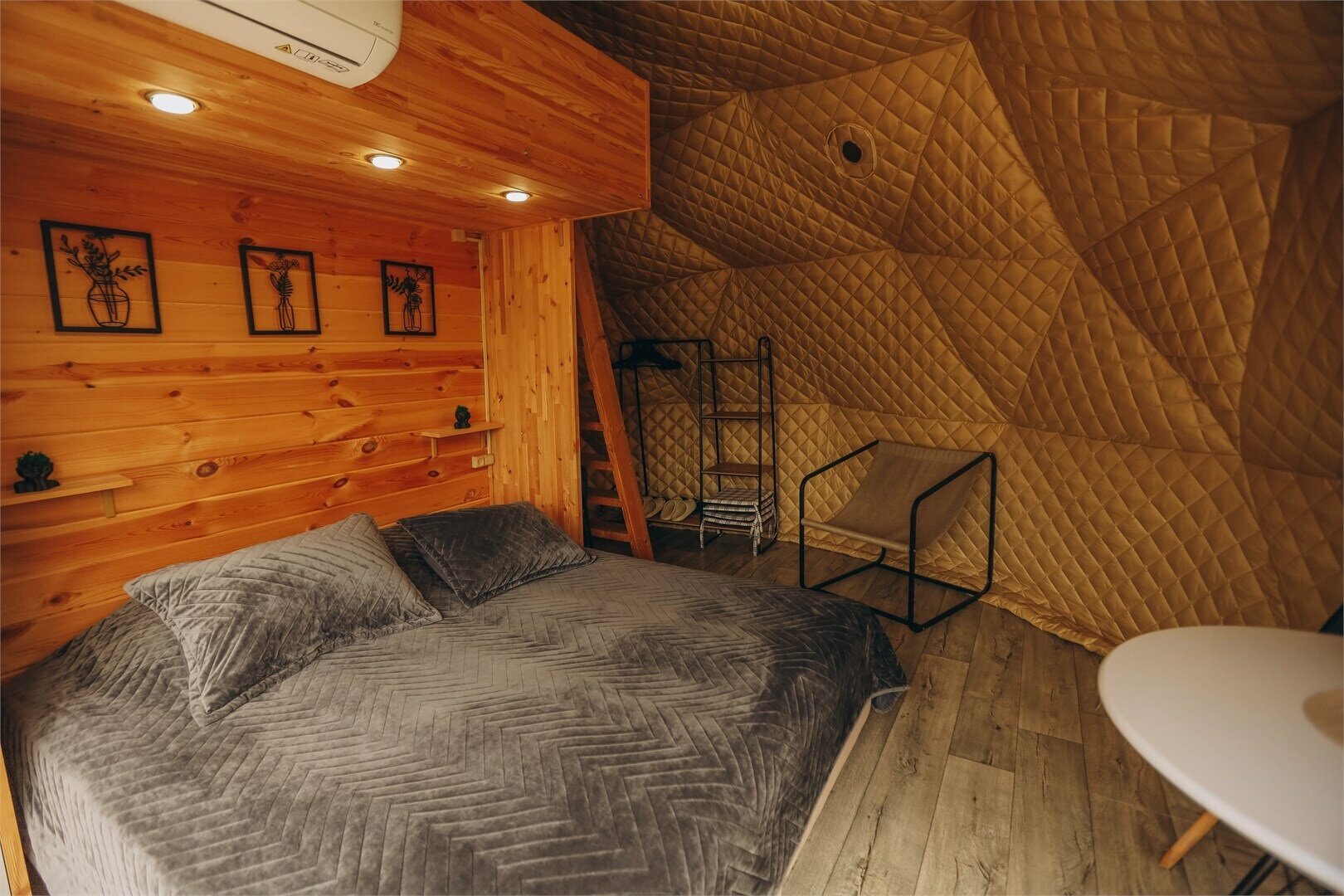 Шатер над ёлкой