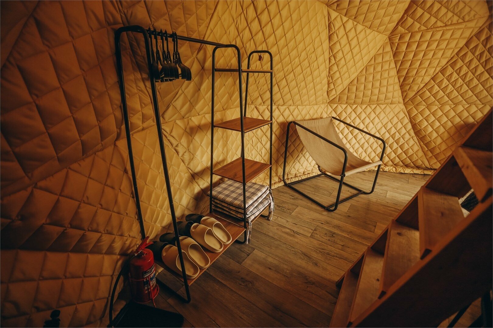 Шатер над ёлкой