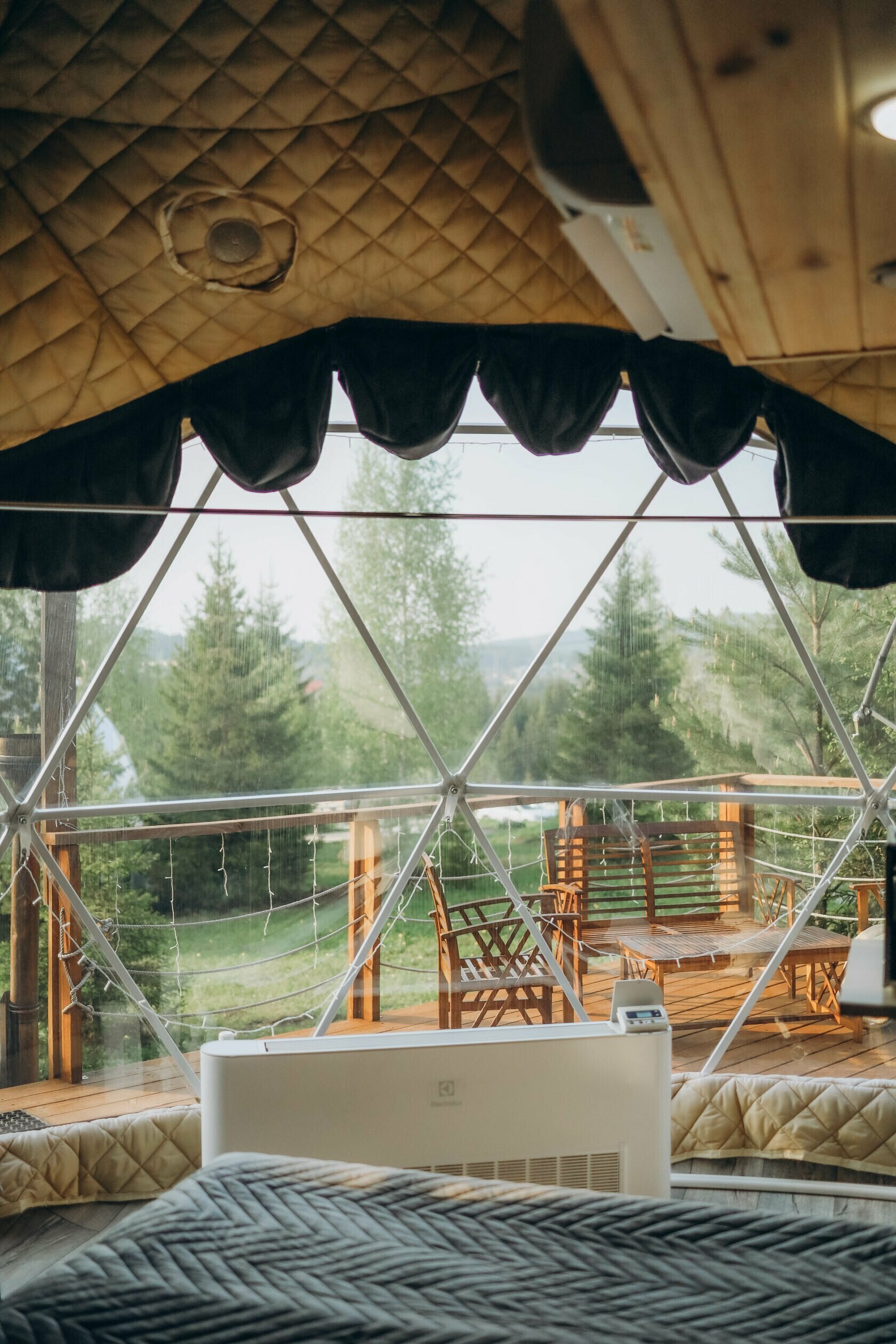 Шатер над ёлкой