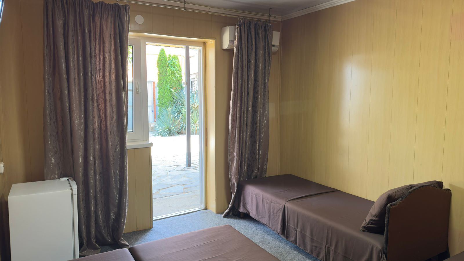 Cемейный номер с собственной ванной комнатой