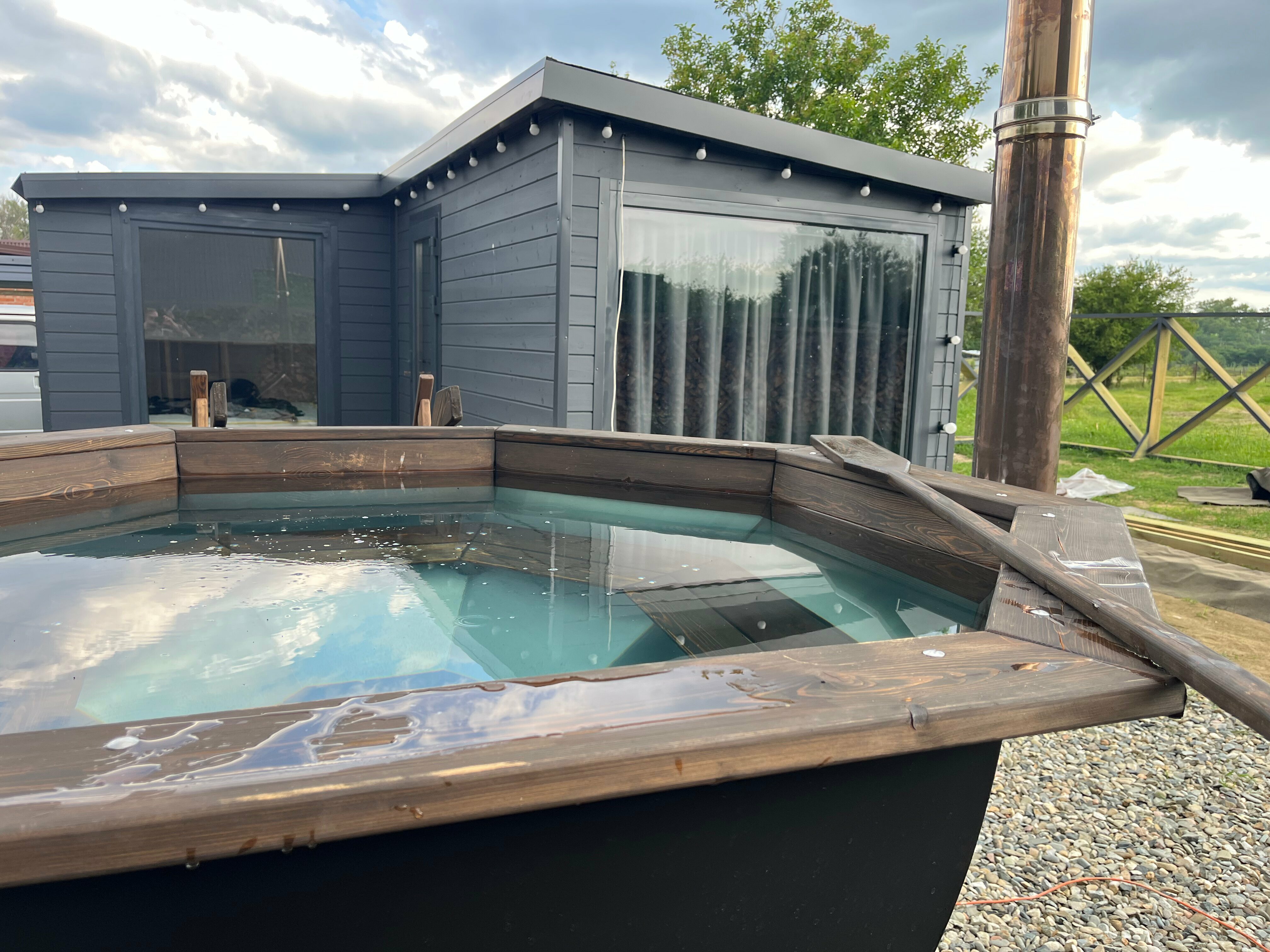 Скандинавское бунгало у реки и леса (чан оплачивается отдельно - 3500р)