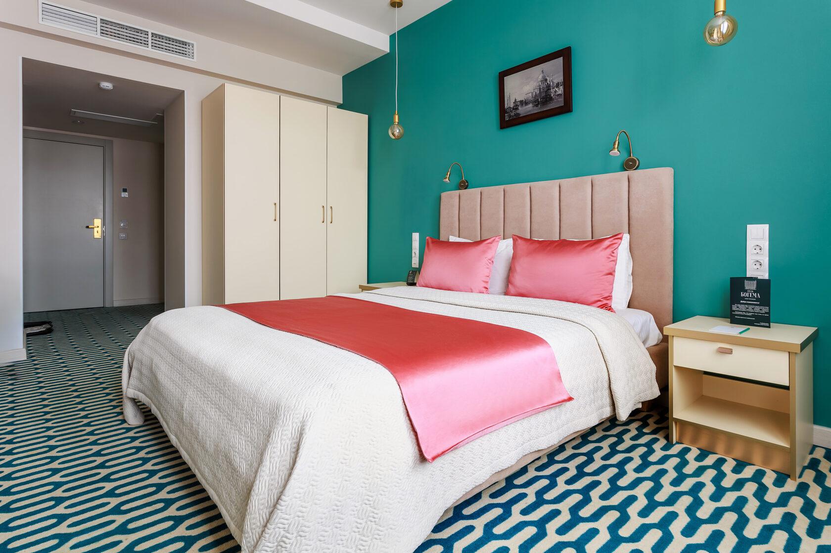 Номер улучшенный с 1 двуспальной кроватью