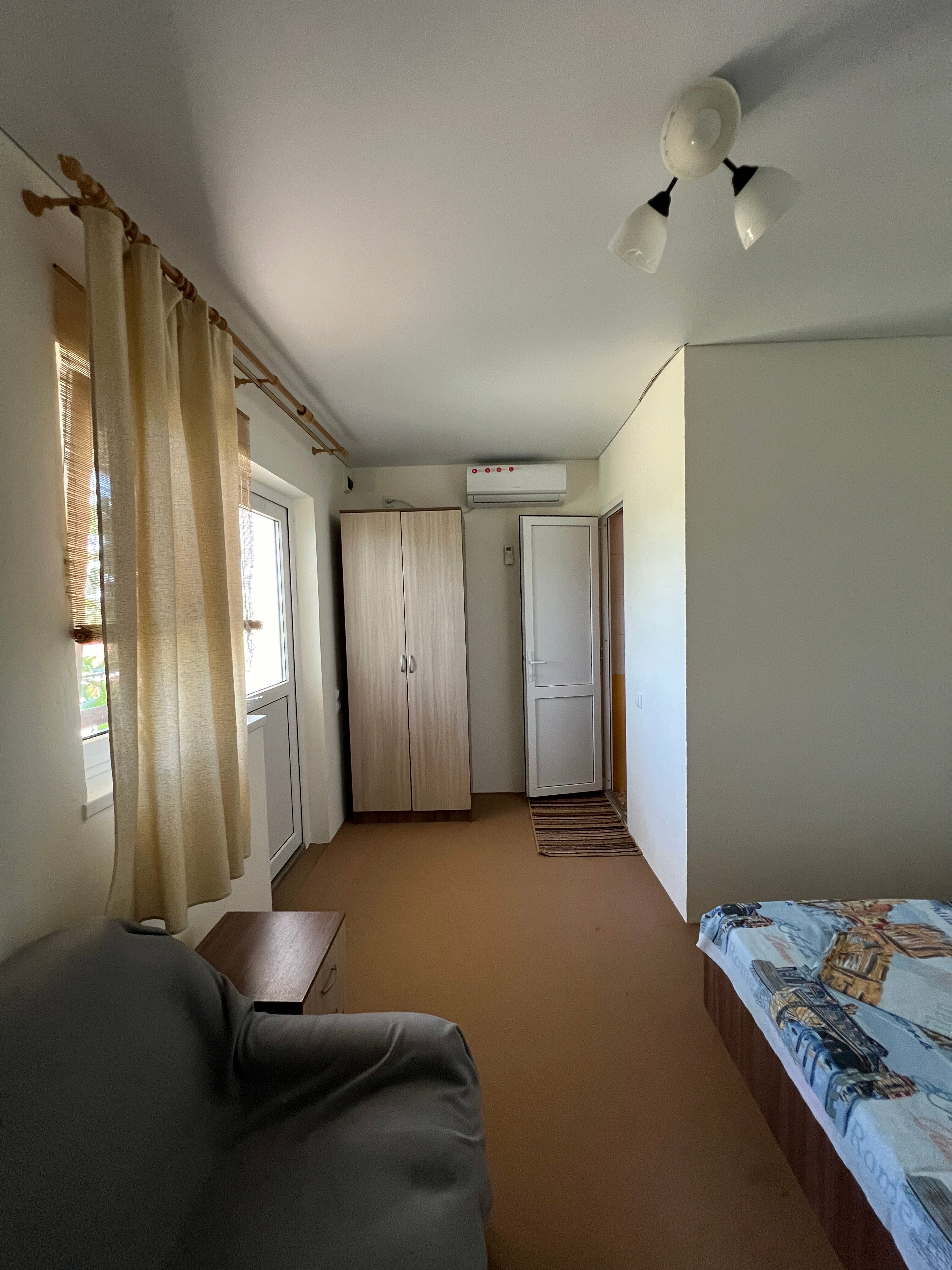 Двухместный номер с 1 кроватью, балконом и видом на горы.