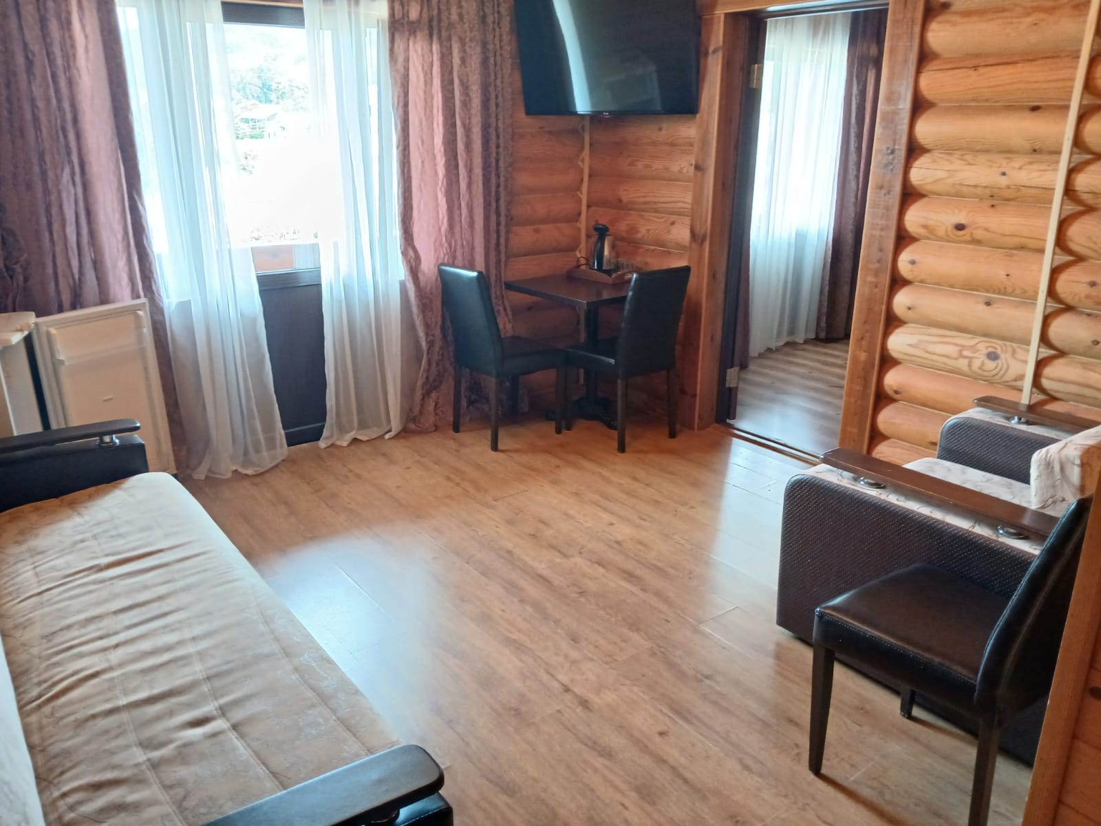 Четырехместный номер с балконом