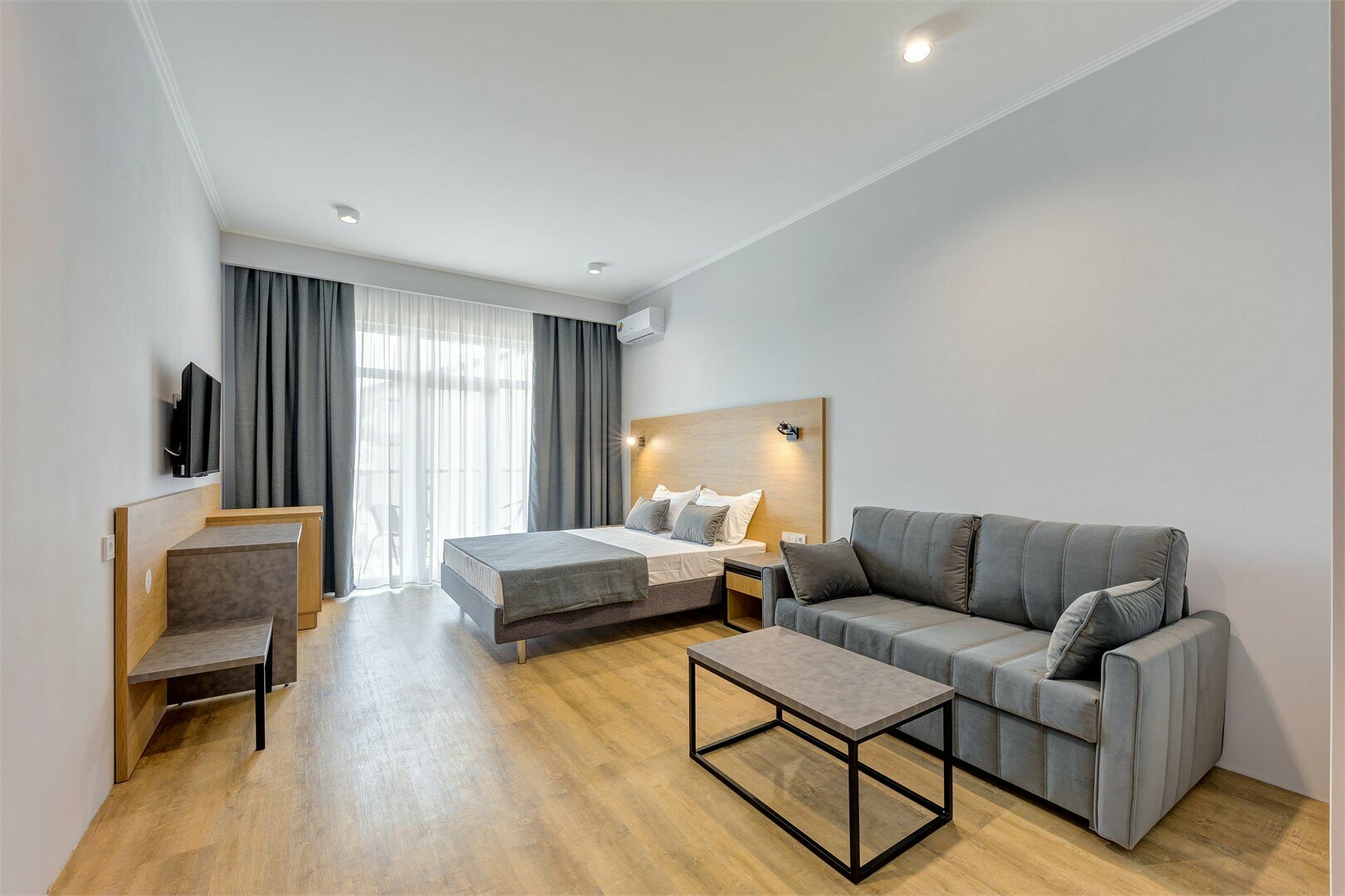 Трехместный номер Делюкс