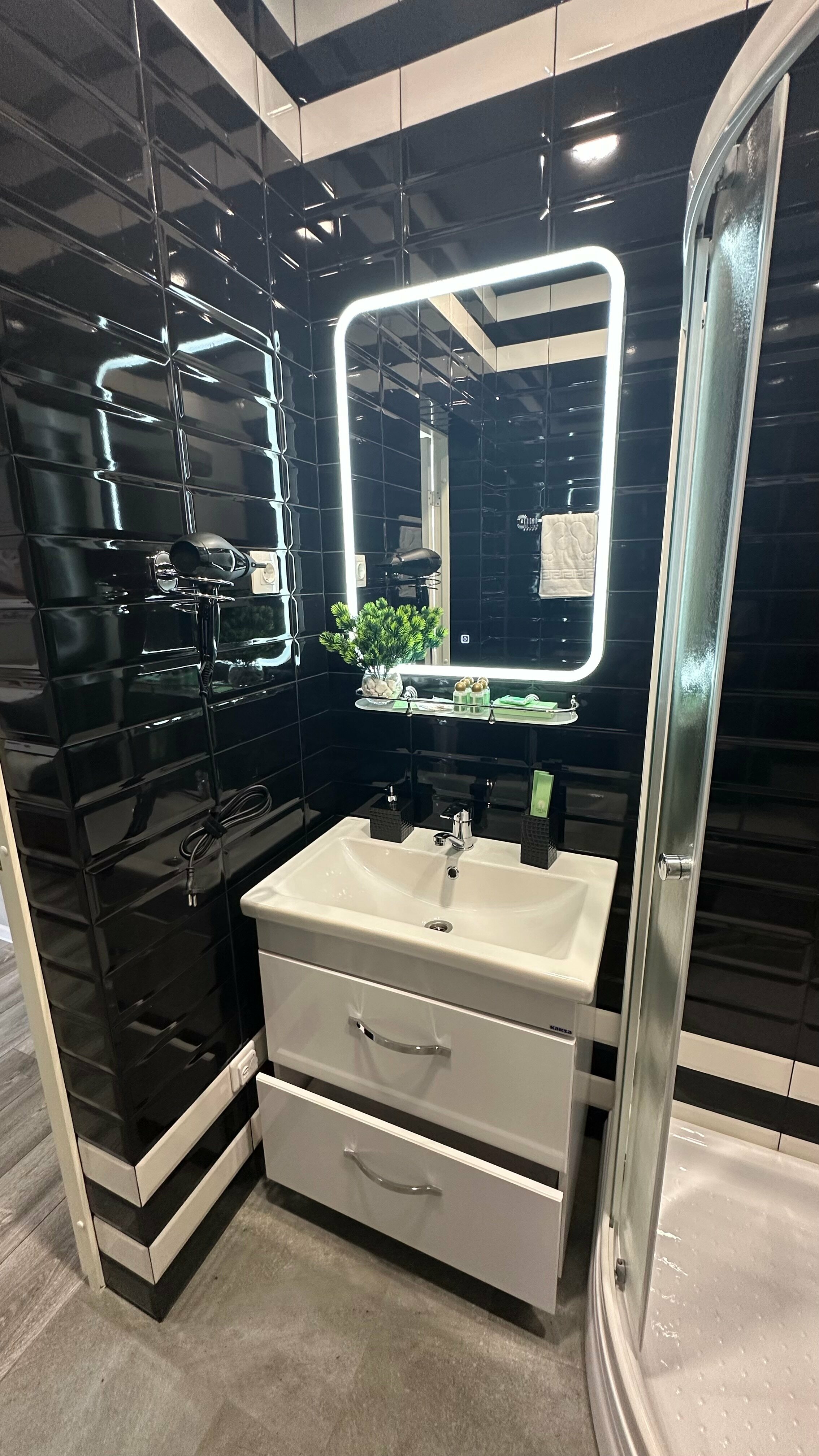 Номер 5 Двухместный номер Стандарт с одной кроватью и собственной ванной комнатой