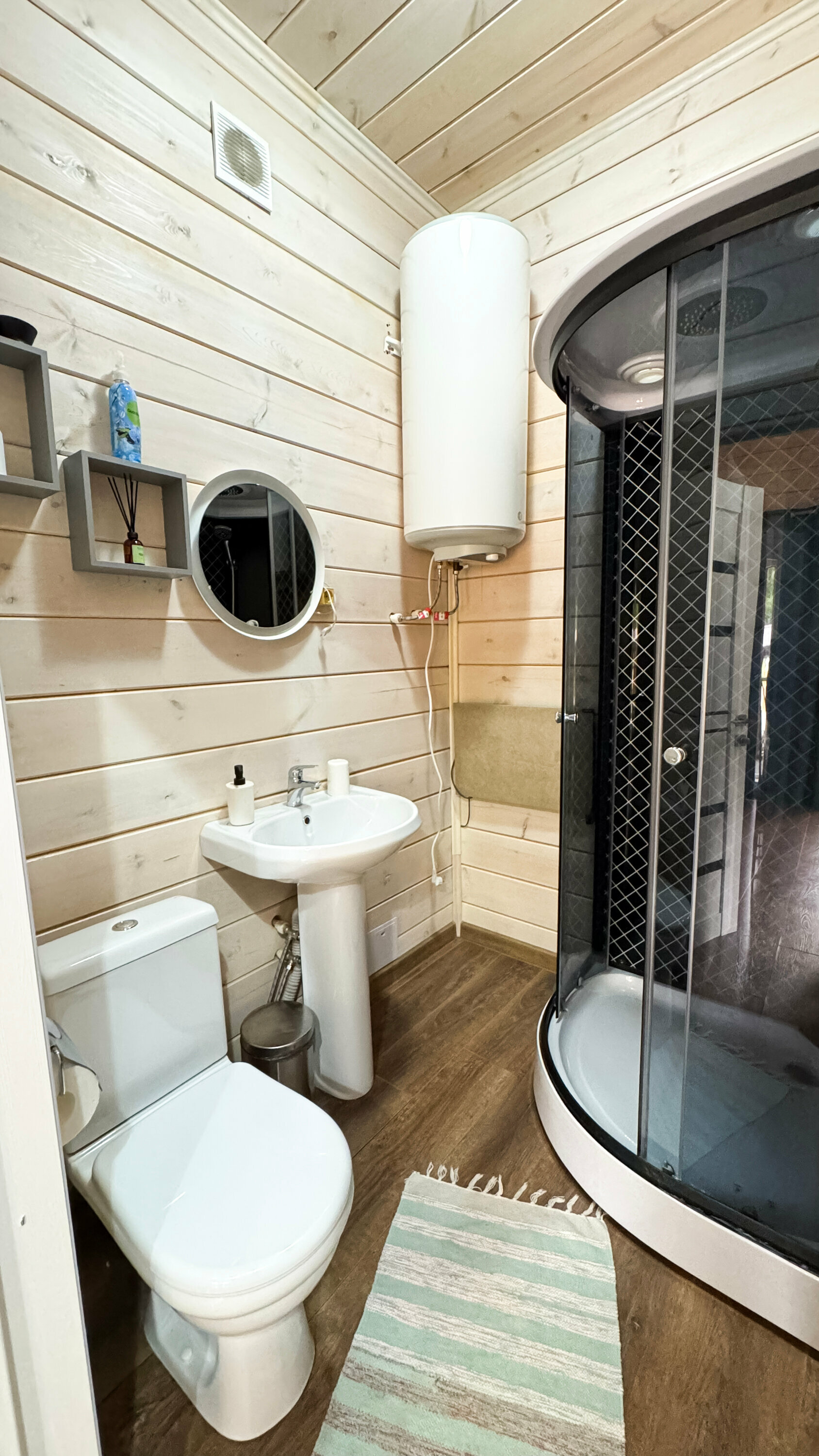 Шале Мини  в синем интерьере