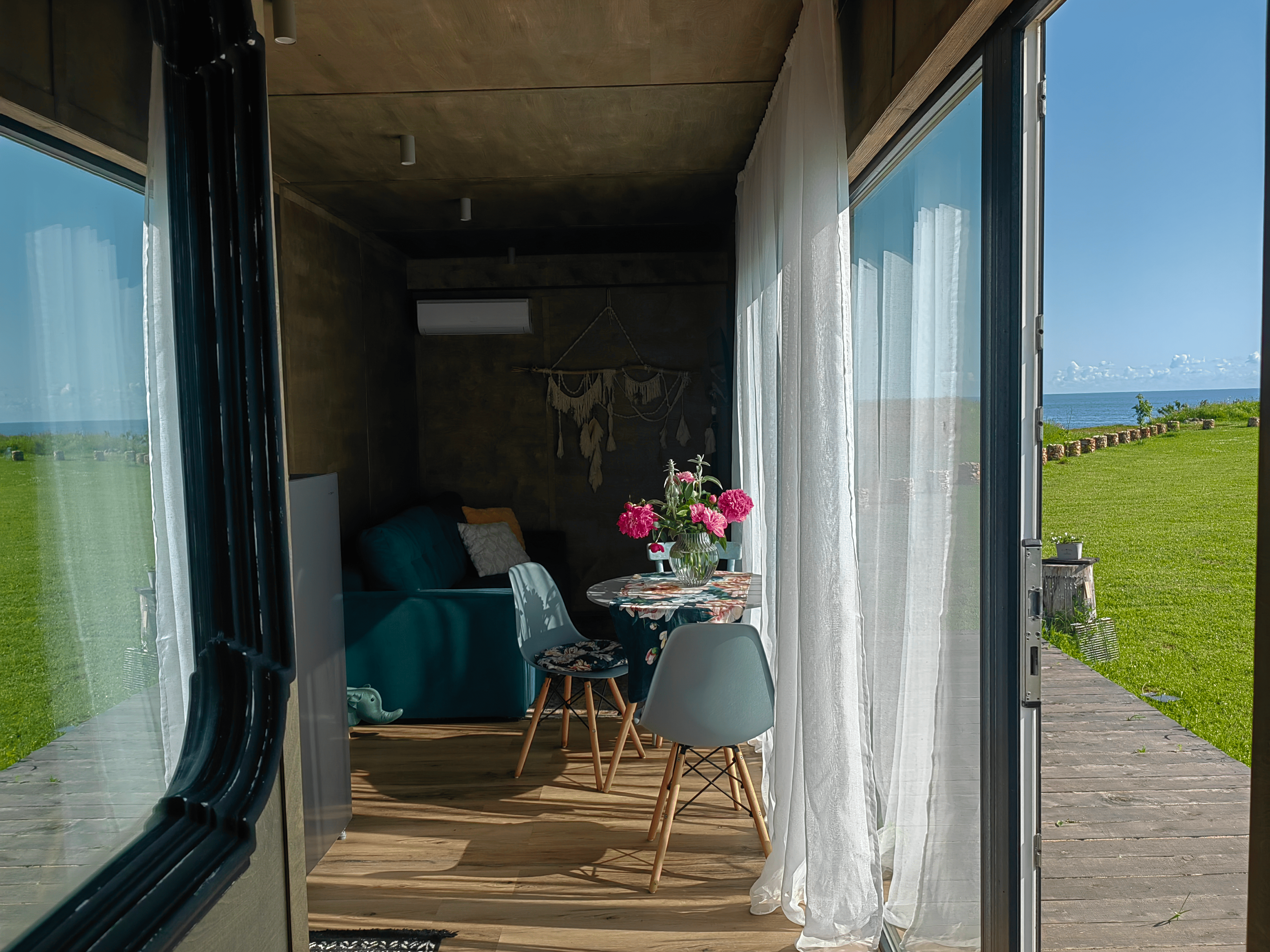 Коттедж с видом на озеро