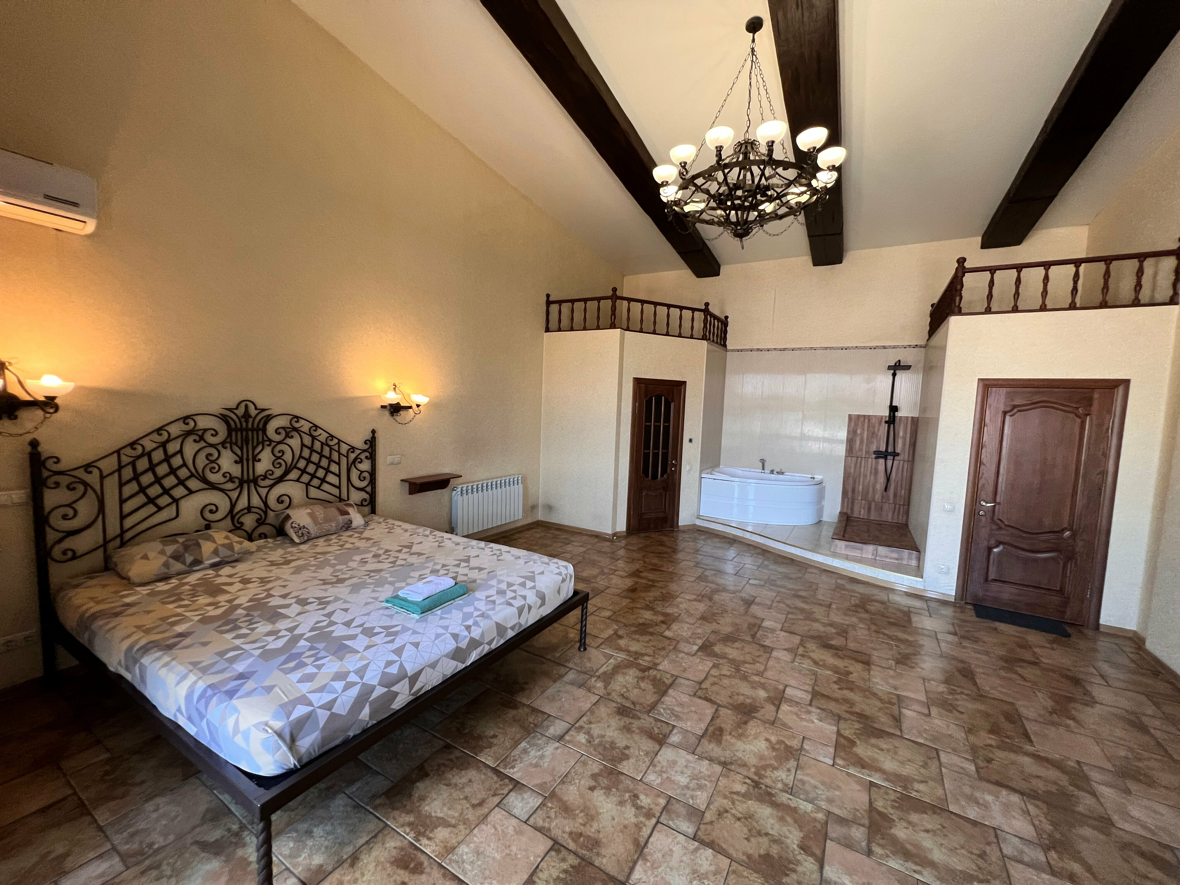 Люкс с кроватью размера «king-size»