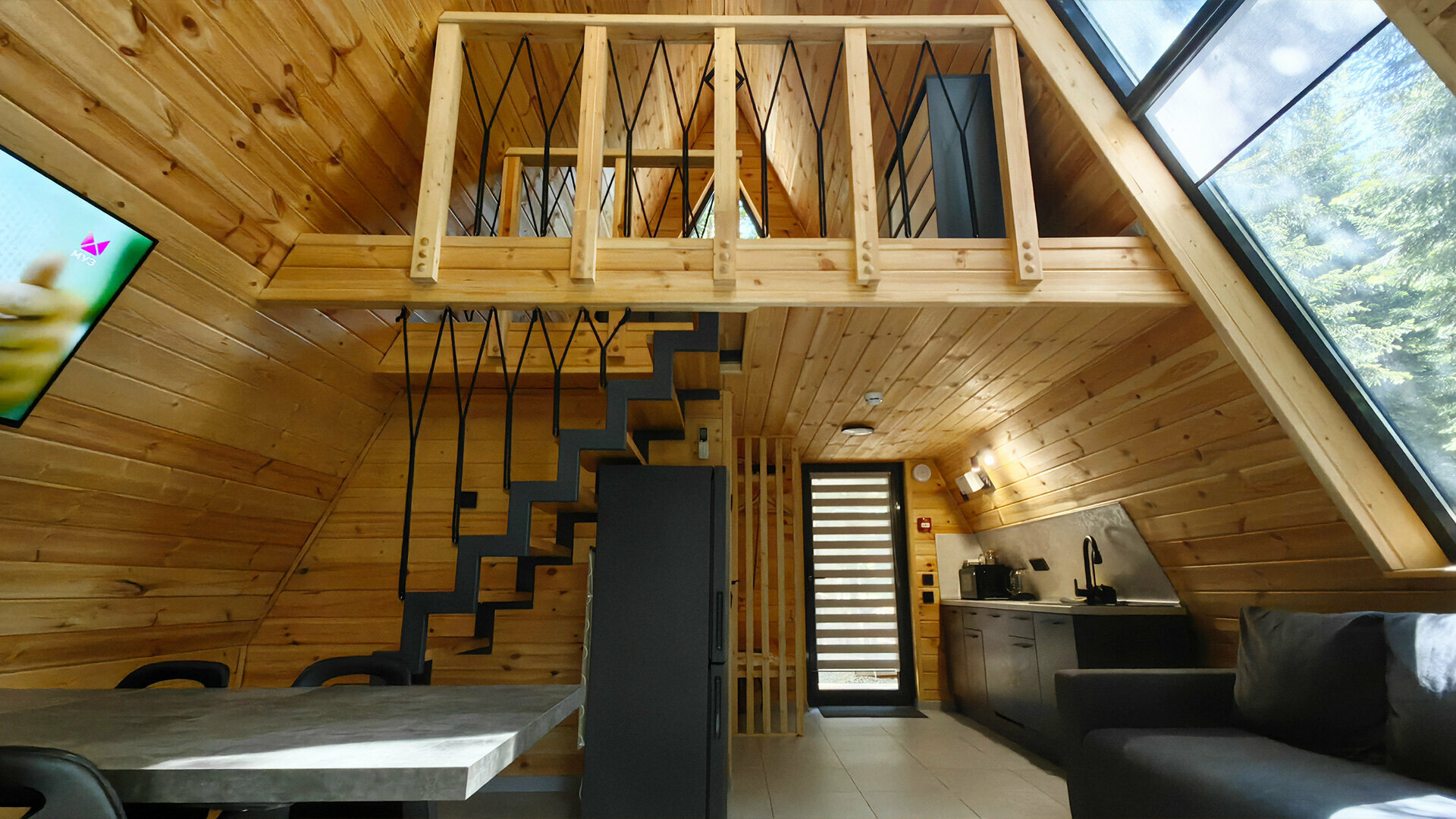 Дом Соло №1  с видом на реку и банным чаном на террасе (без посещения бани и бассейна)