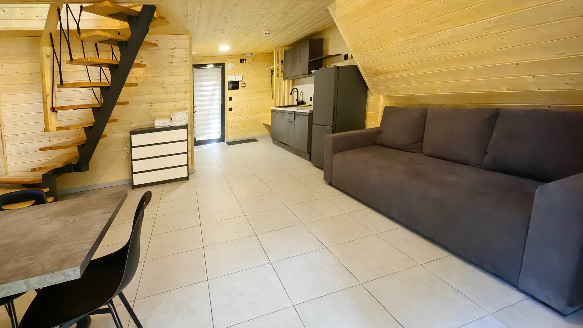 Большой дом в лесу Дуо 5 с 2 изолированными спальнями  (без посещения бани и бассейна)