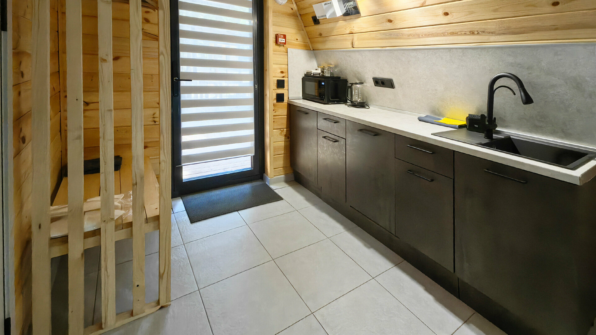 Дом Соло №1  с видом на реку и банным чаном на террасе (без посещения бани и бассейна)