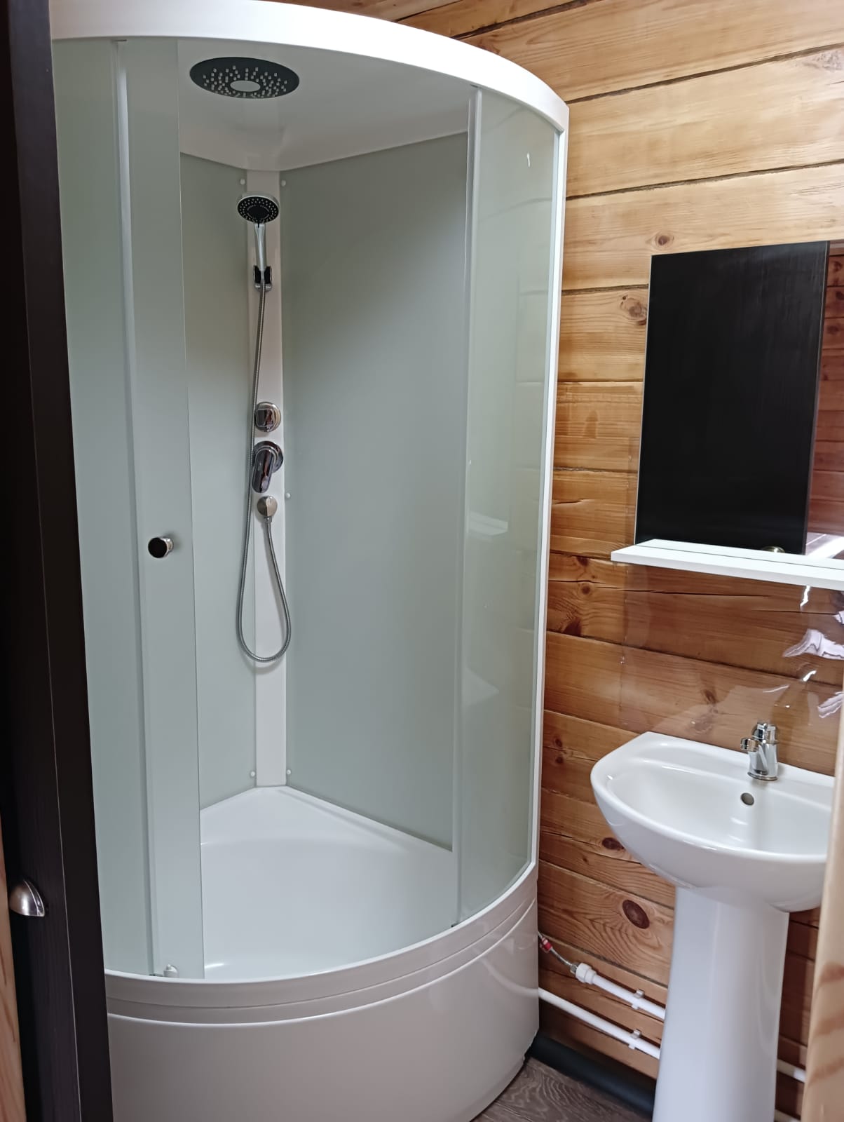 Трехместный номер с балконом