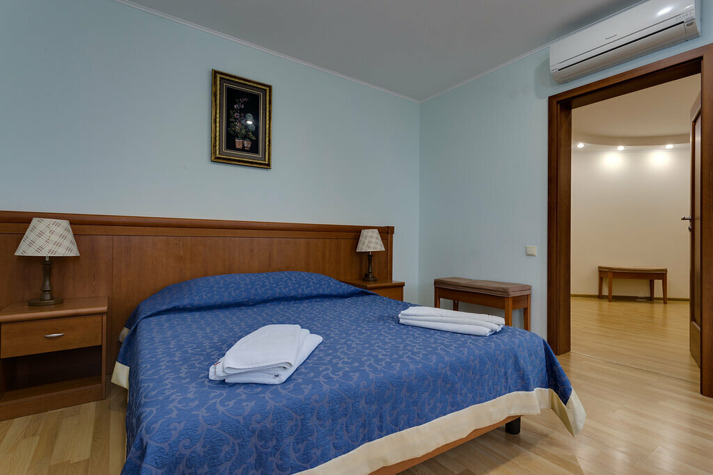 Двухкомнатный семейный, 6-ти местный