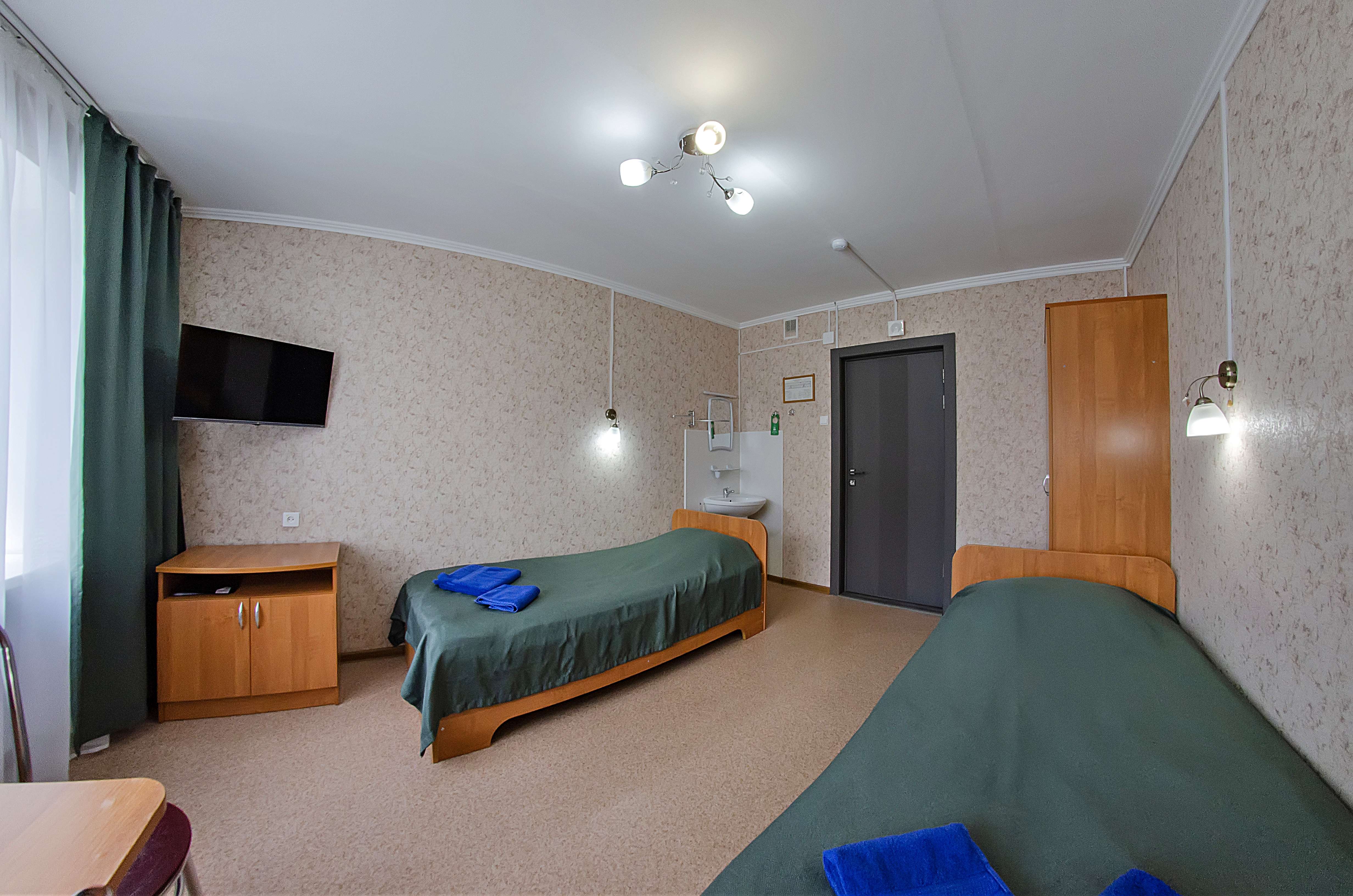 4 категория эконом с 2-мя раздельными кроватями ( в номере раковина)