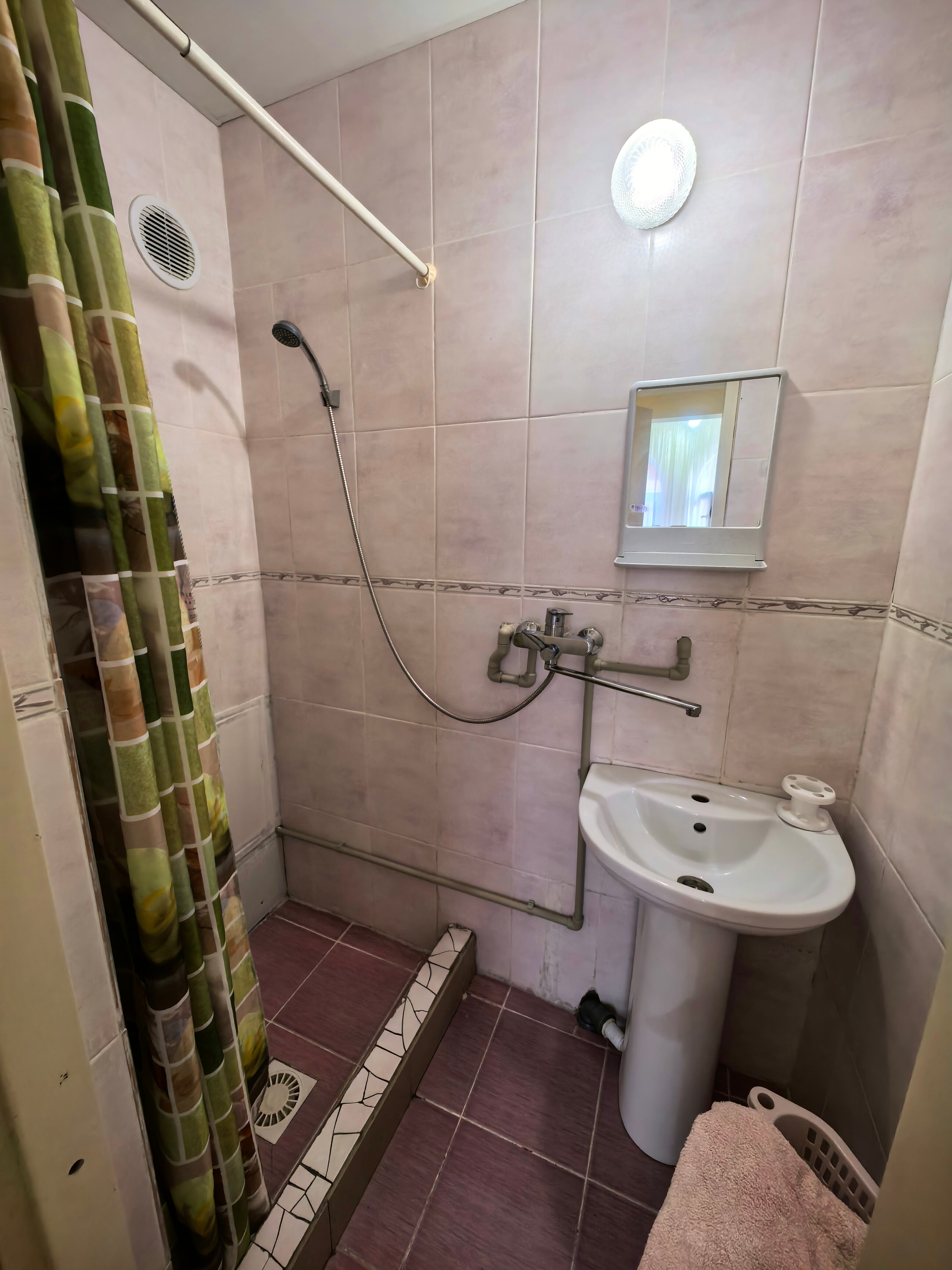 3х местный стандарт ( двуспальная кровать и диван)