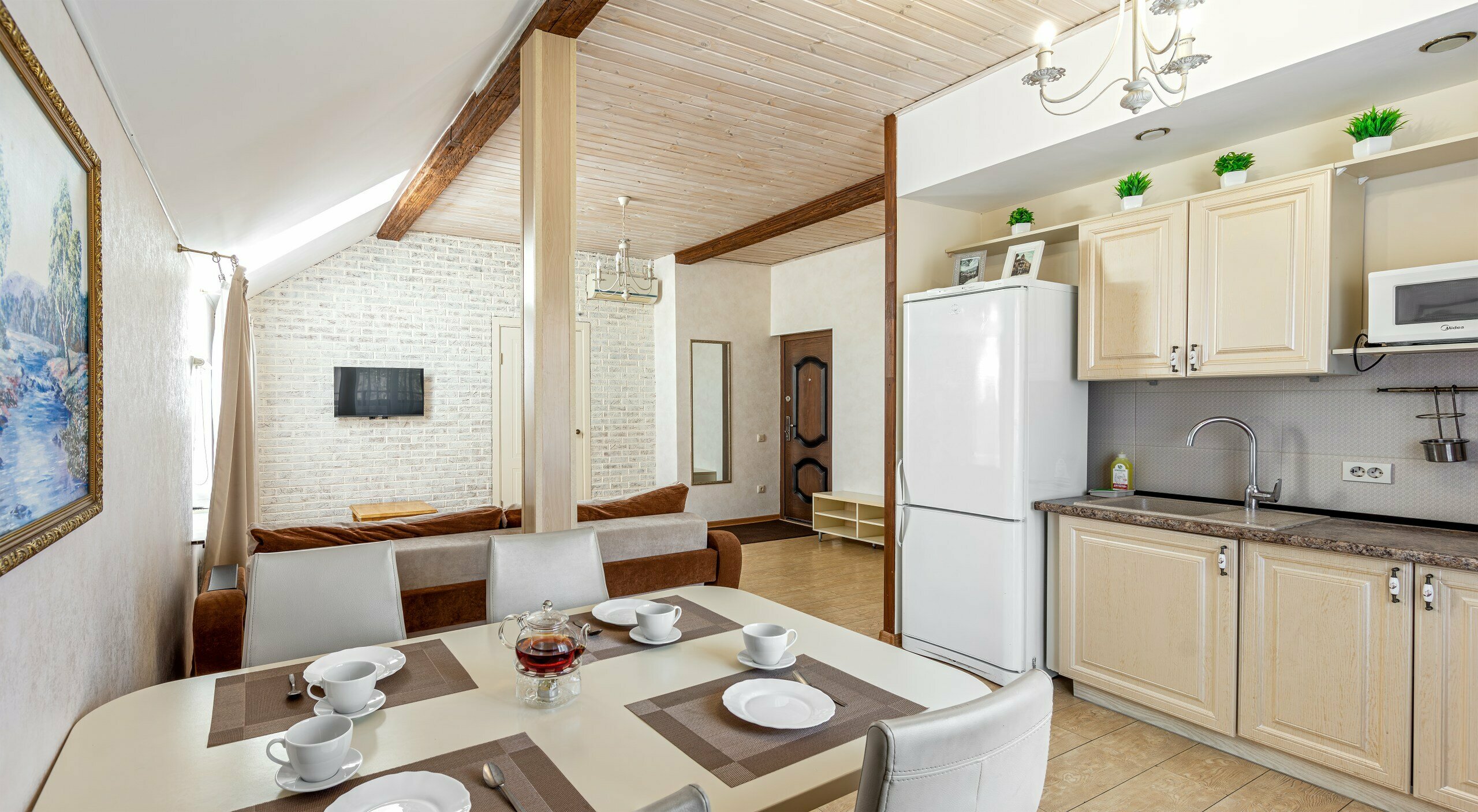 Семейный номер с балконом