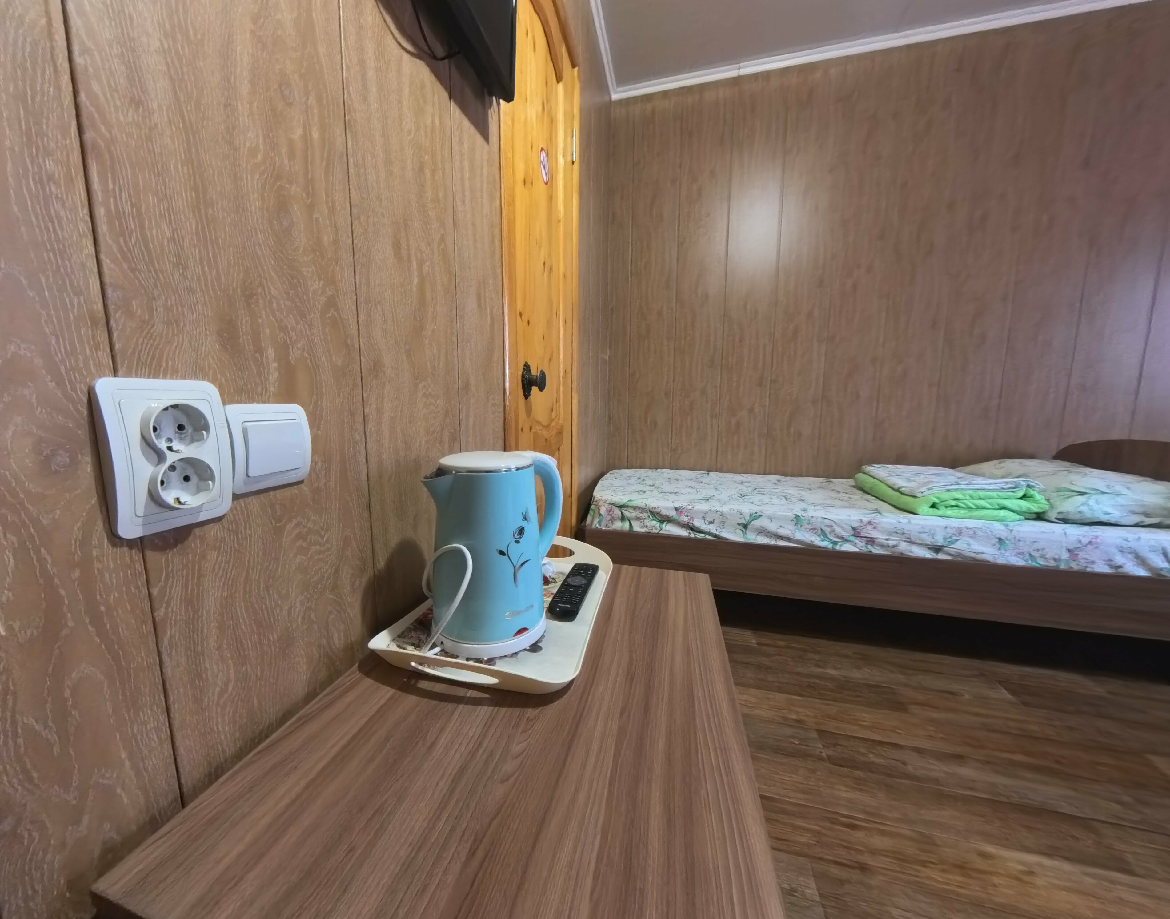 Трехместный номер с собственной ванной комнатой