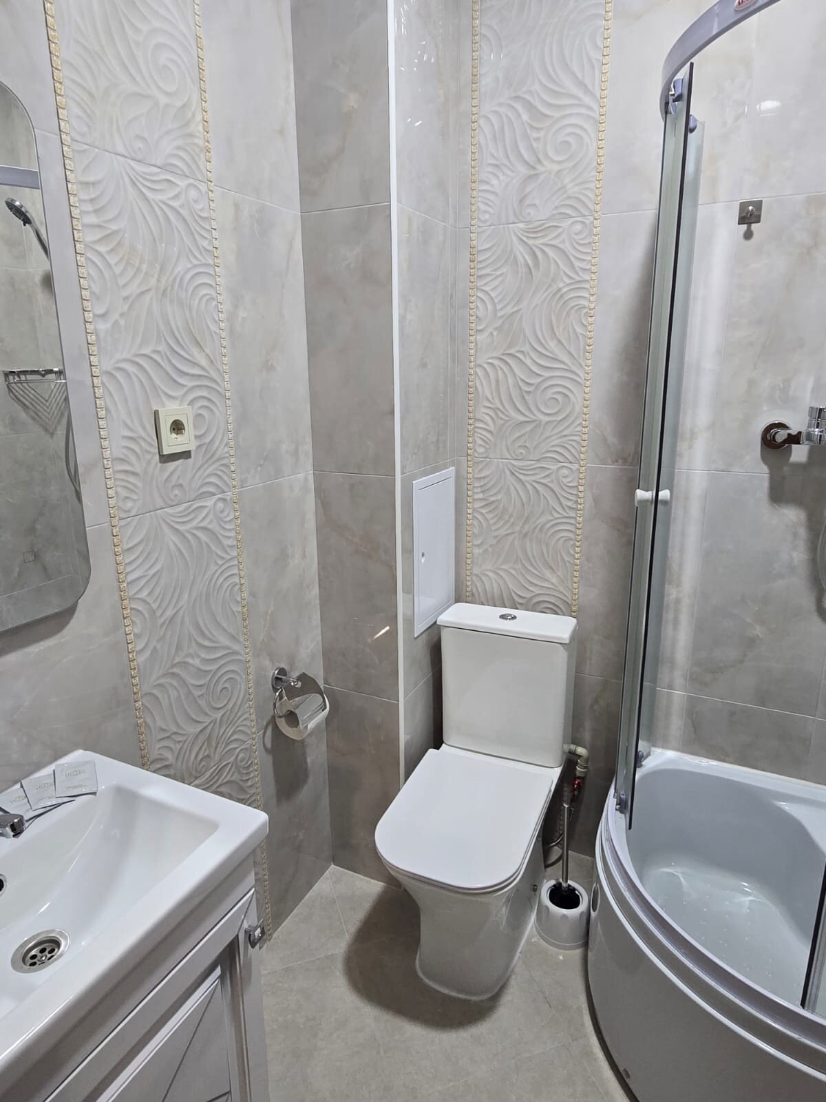 Cемейный номер с собственной ванной комнатой