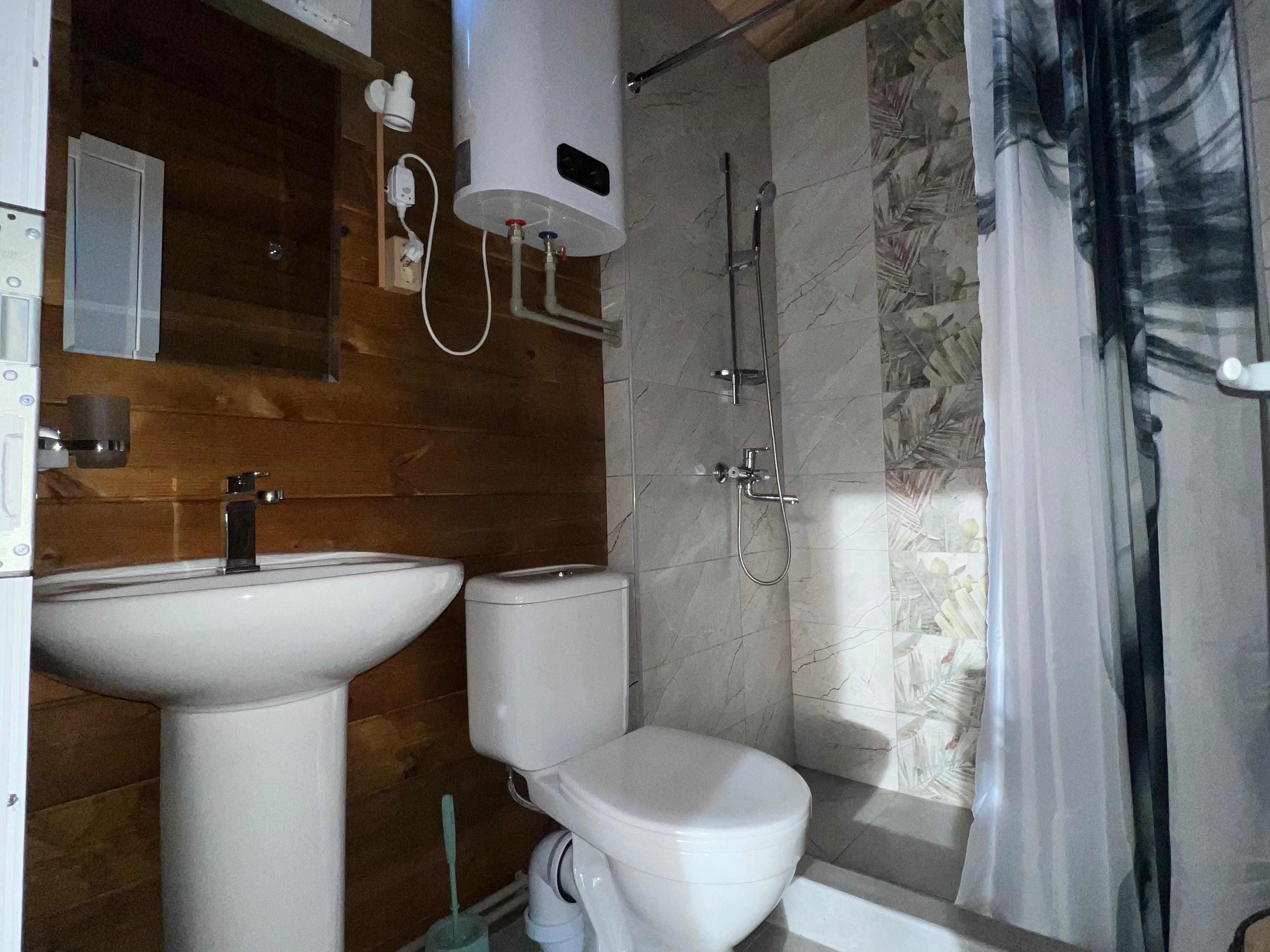 Дом с балконом