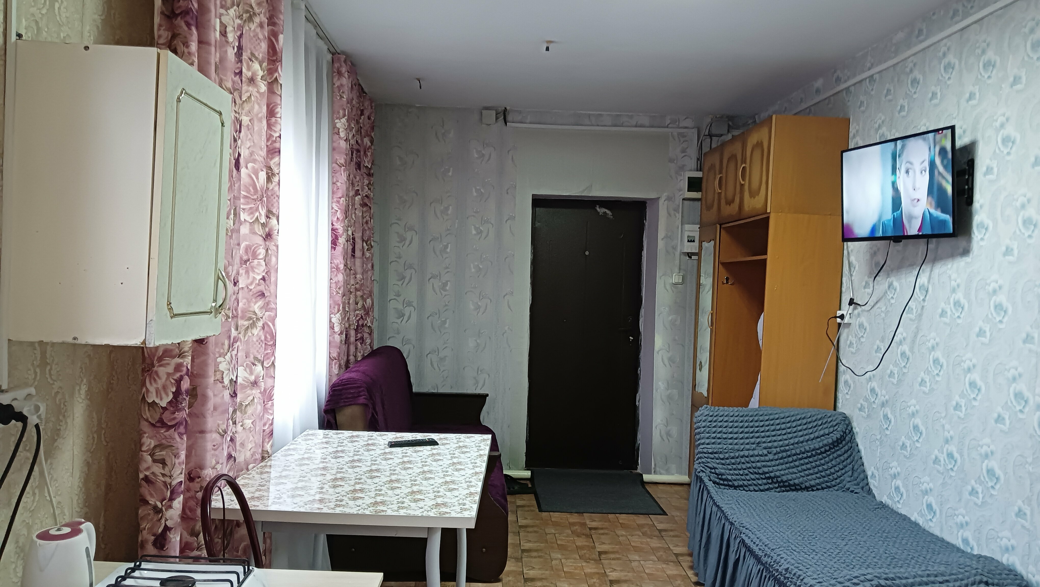 Трехместный номер «Комфорт» с душем