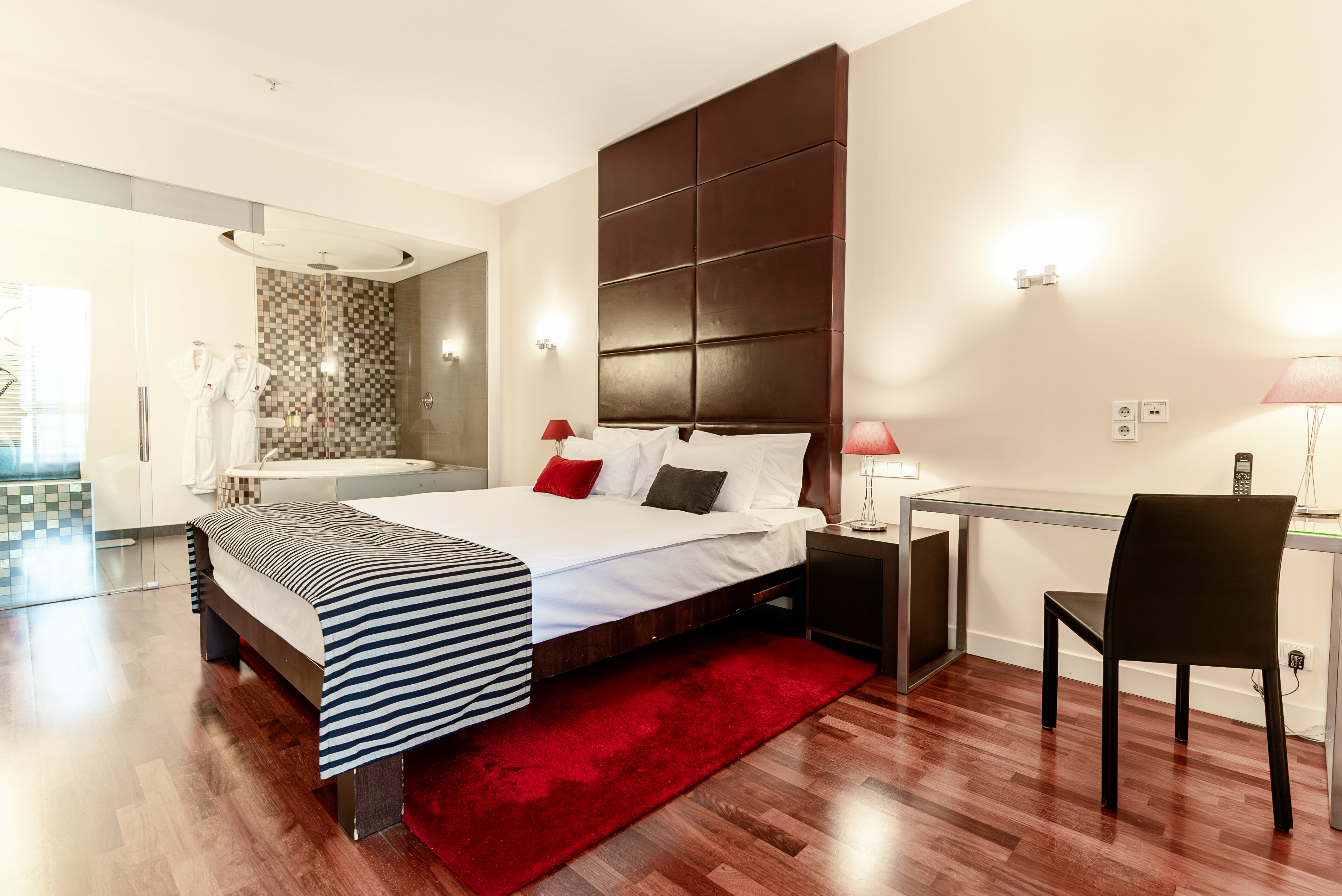 One Bedroom Exceptional Suite (Суперлюкс)