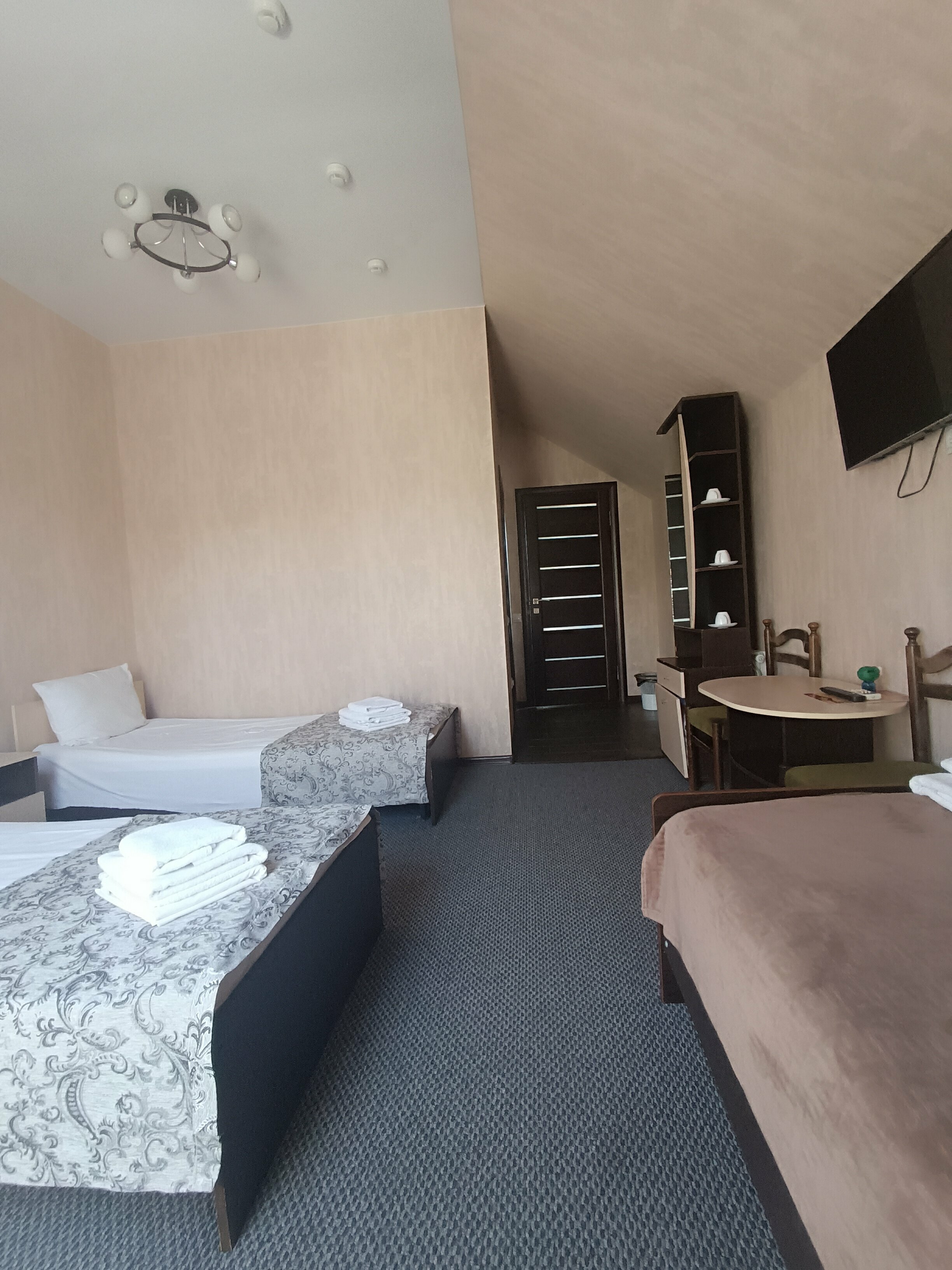 Трехместный номер с тремя кроватями