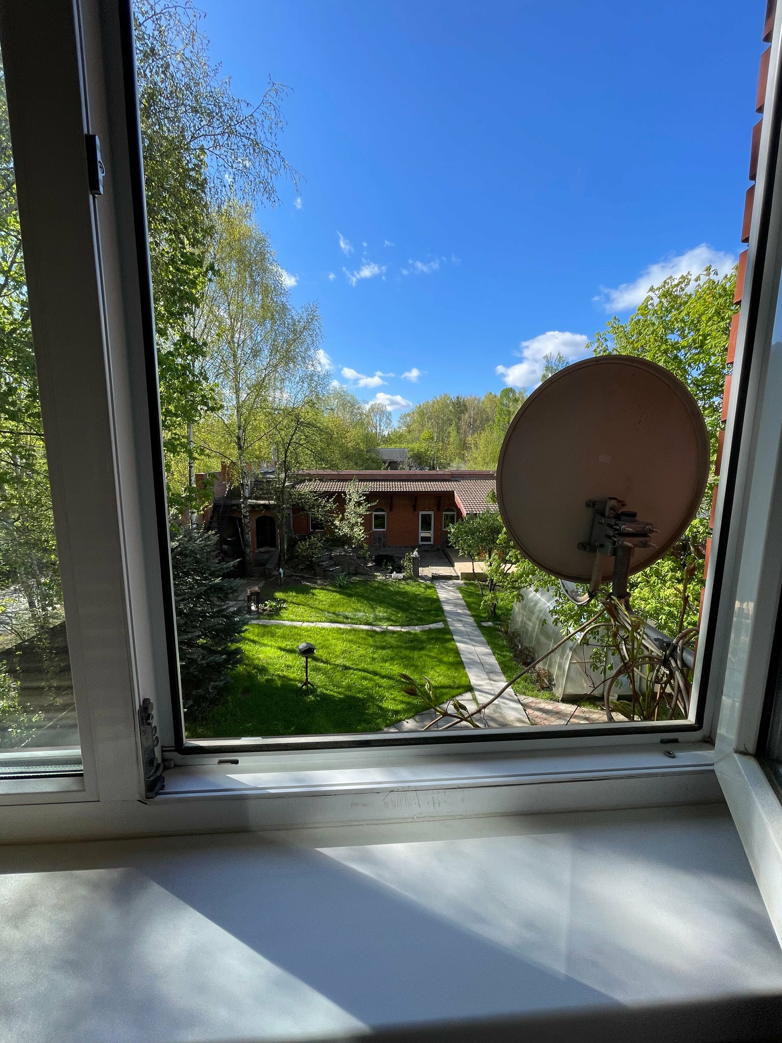 Трехместный номер с общей ванной комнатой