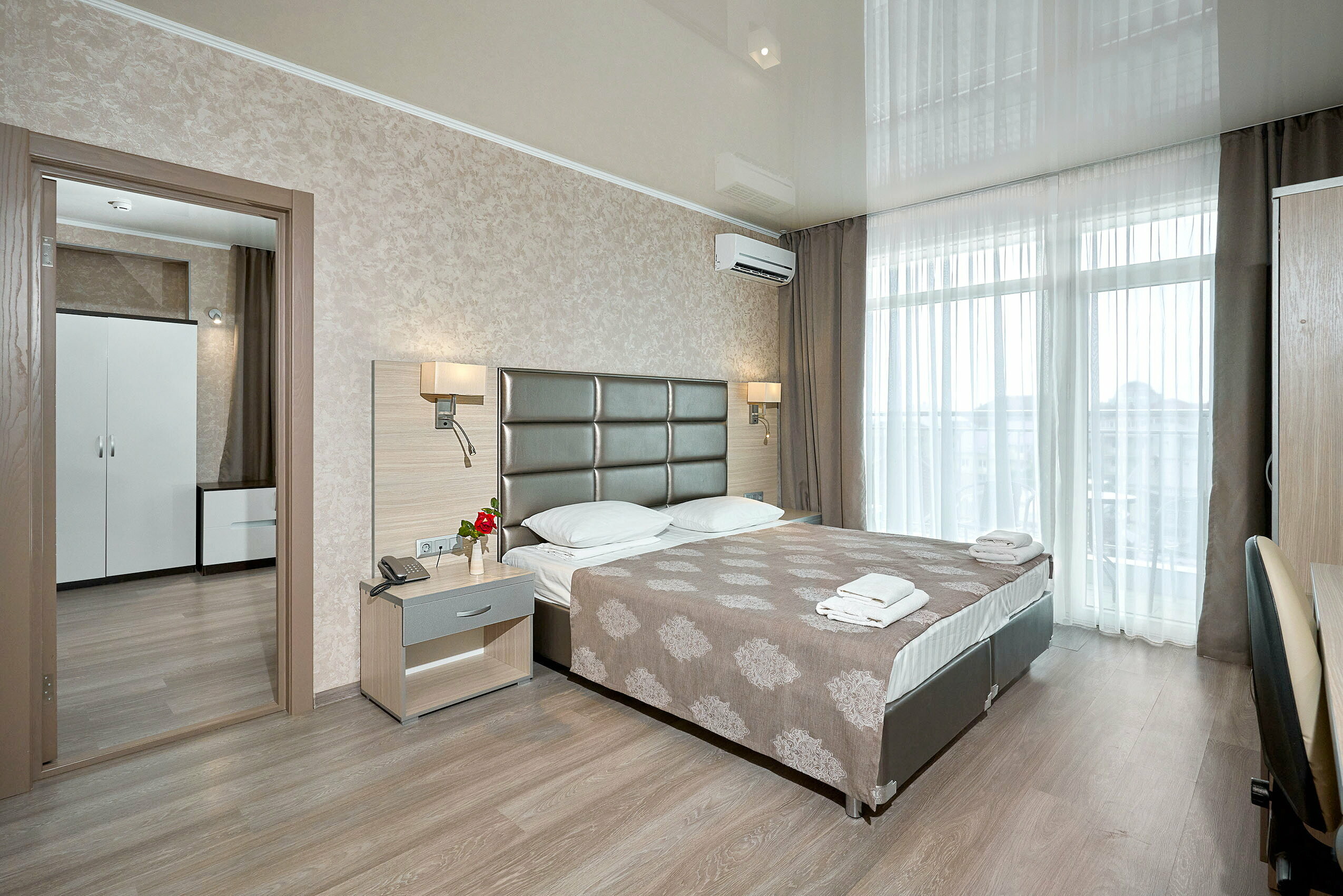 2х команный 4х местный номер люкс с панорамным видом