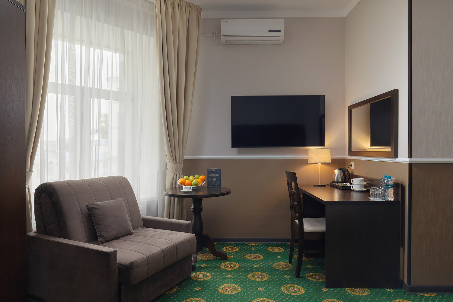 СУПЕРИОР С ВИДОМ НА КРЕМЛЬ