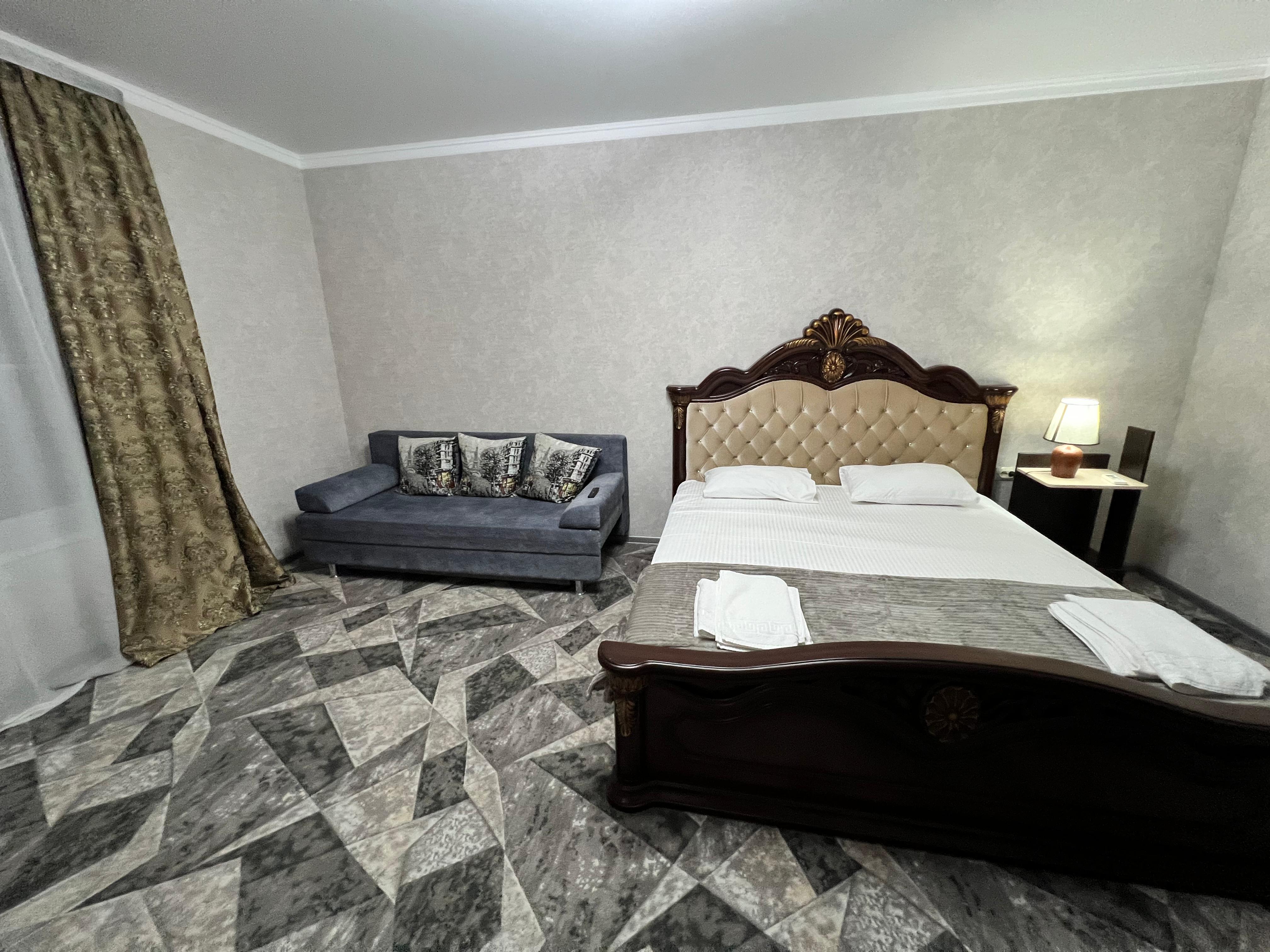 Четырехместный апарт на втором этаже