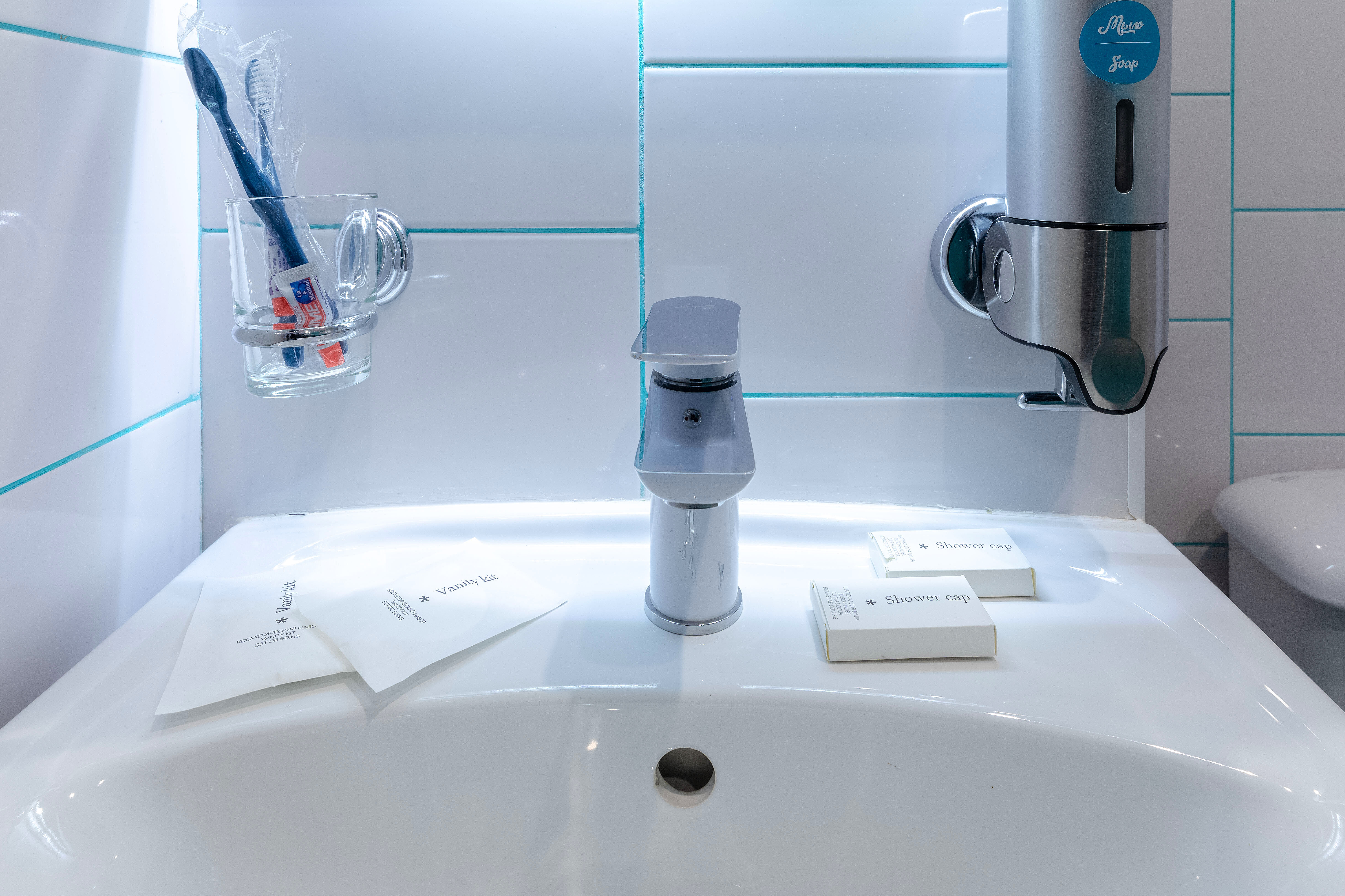 izzzi CONNECT с кондиционером и колонкой "Алиса"