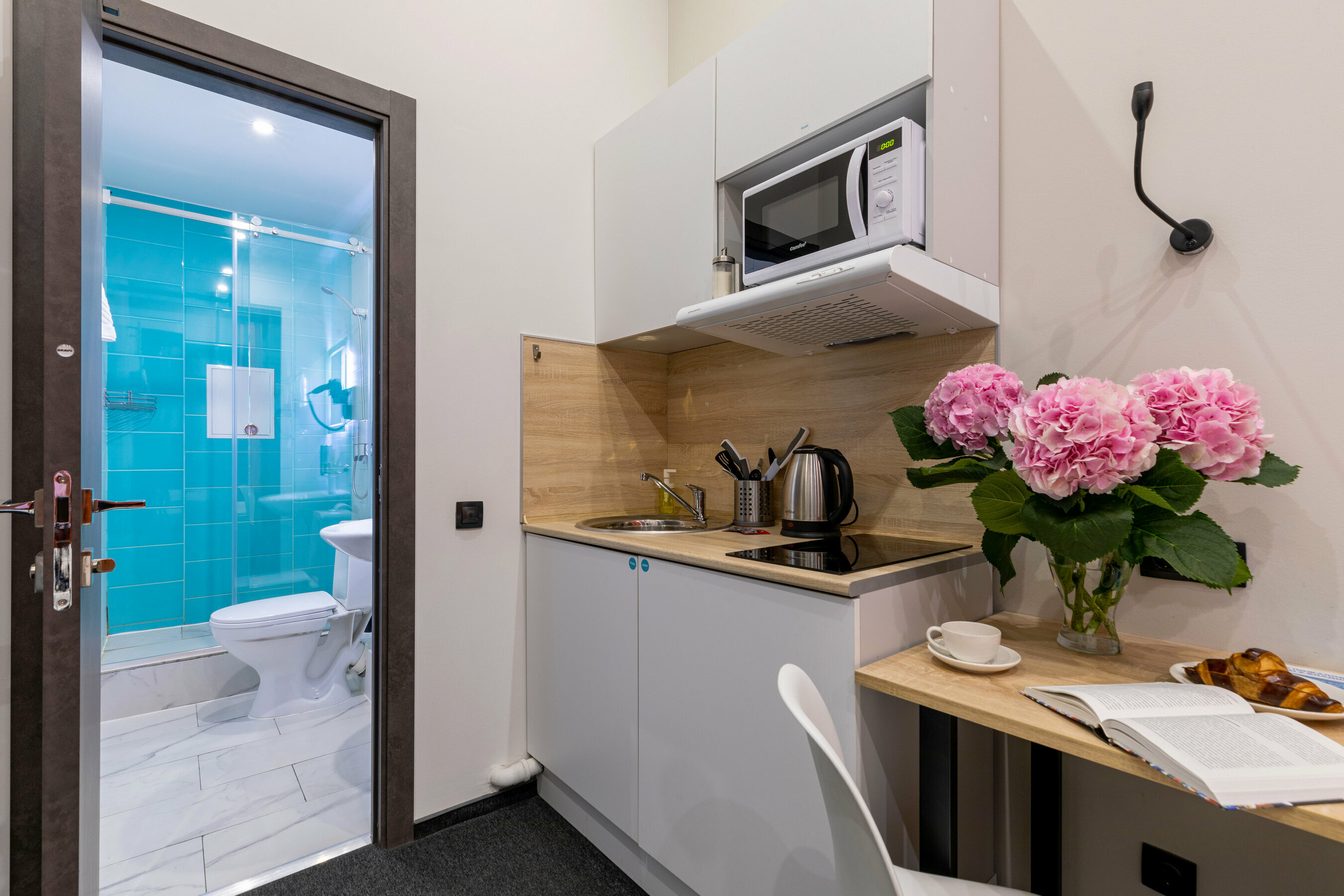 izzzi SMART с кондиционером и колонкой "Алиса"