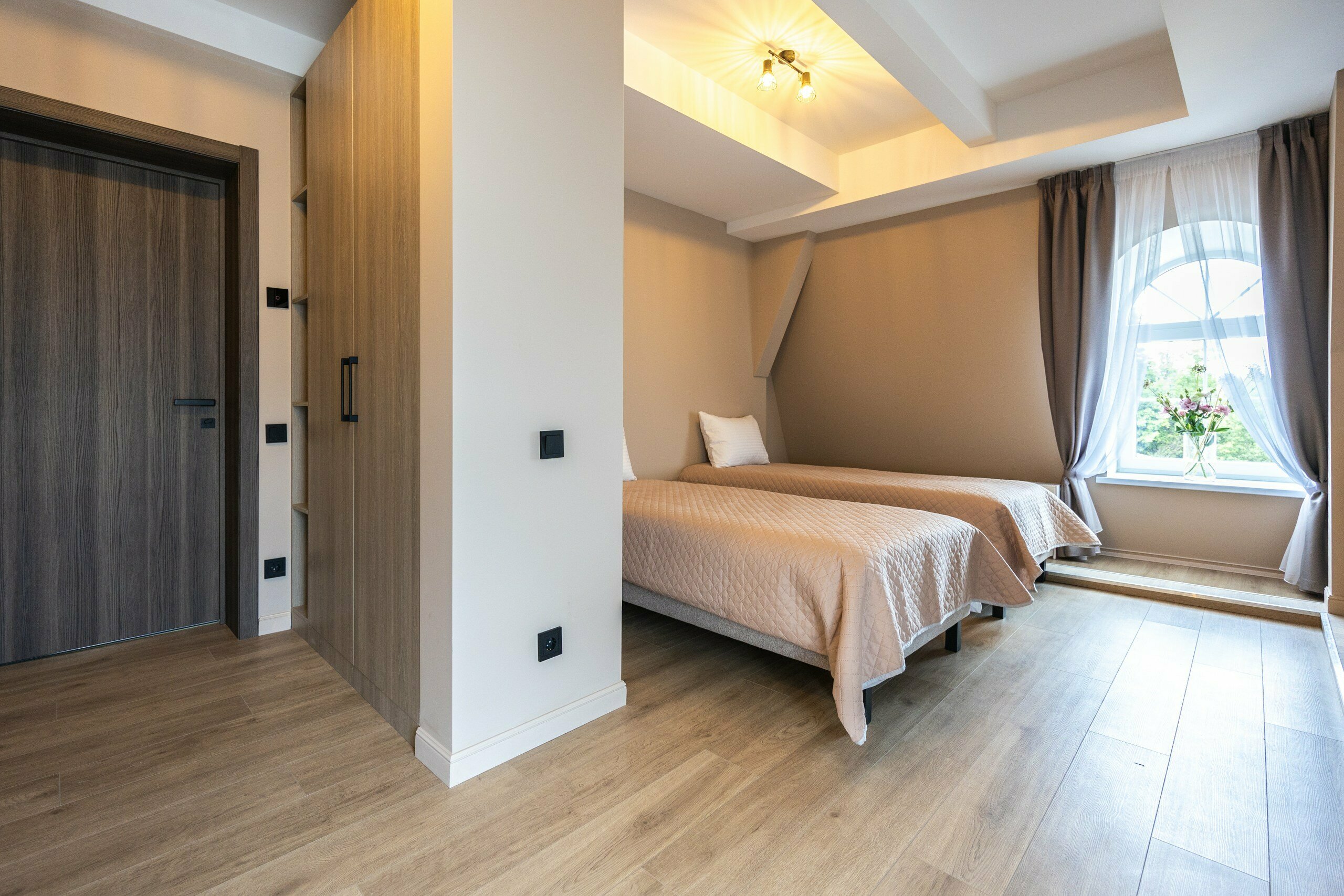 Cемейный номер с собственной ванной комнатой