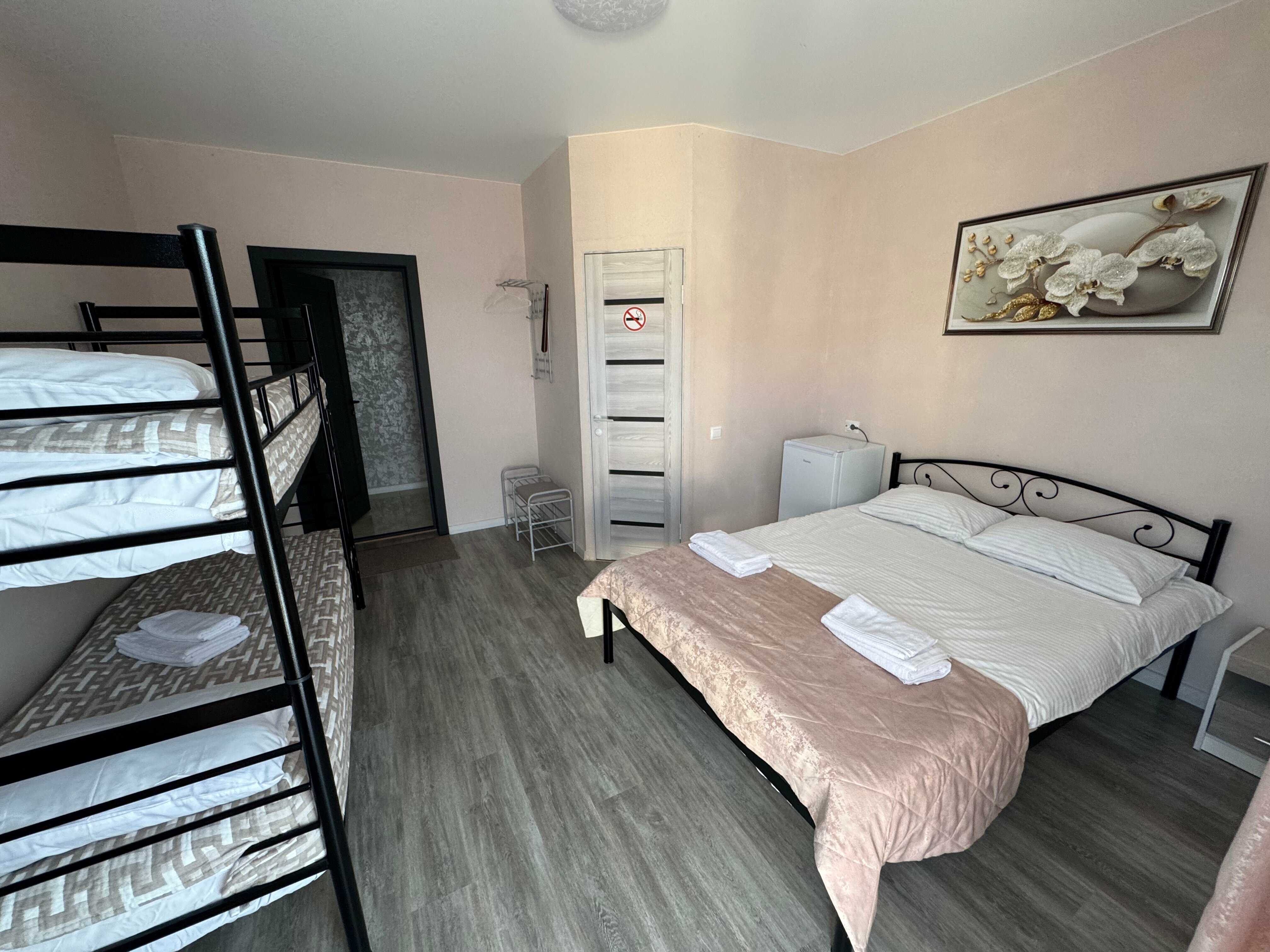 Четырехместный номер с балконом