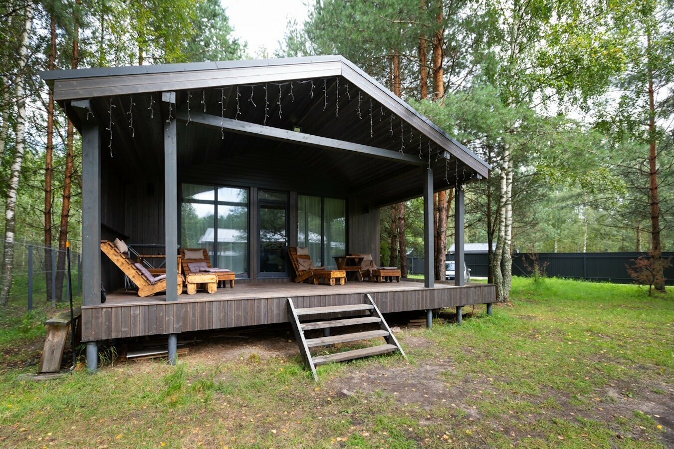 Коттедж с видом на лес