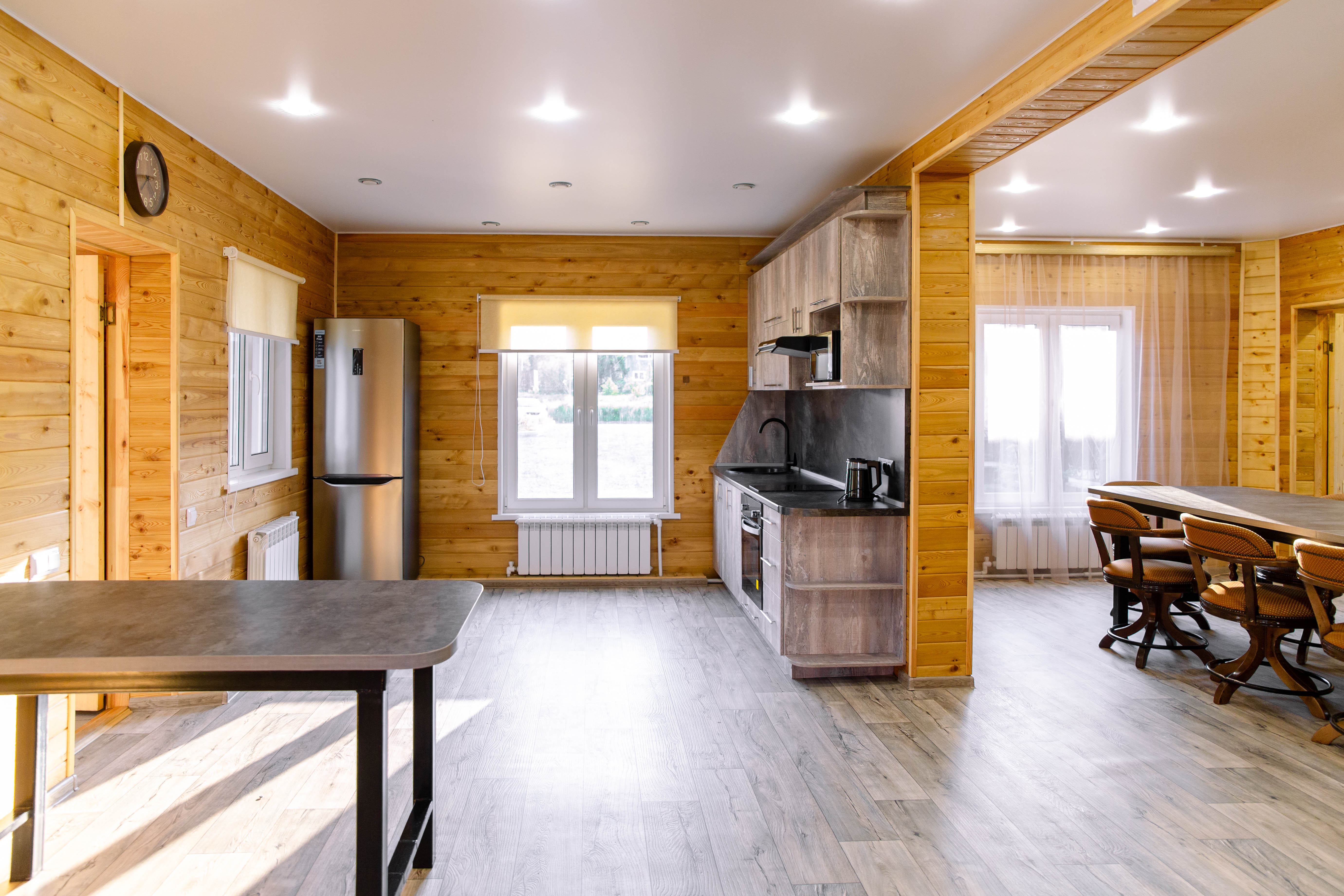 Коттедж 2 этажный с  6 спальнями